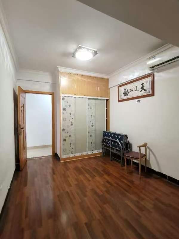 宇元万向城  3室1厅1卫    2000.0元/月室内图