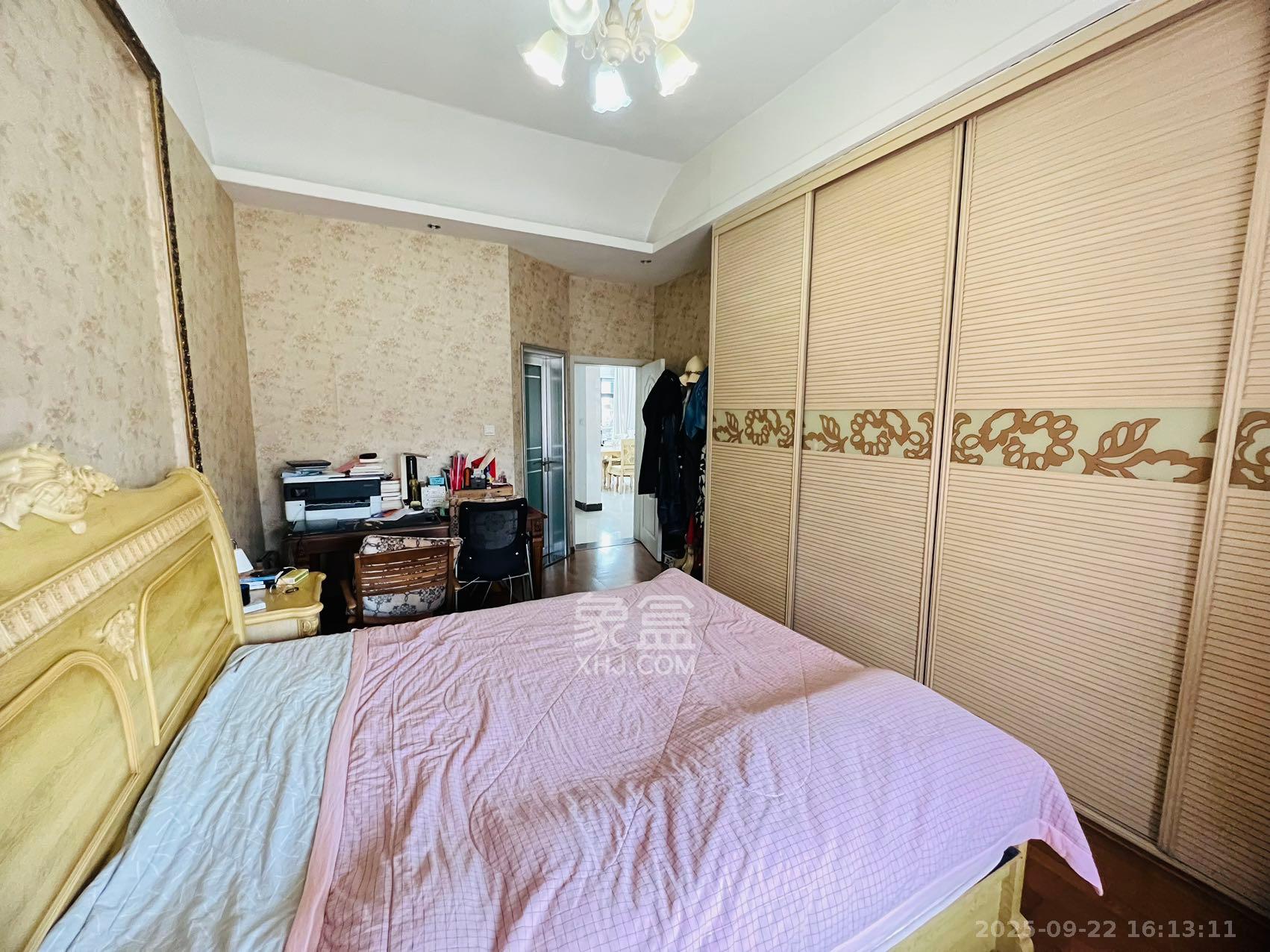 世嘉国际华城 4室2厅2卫 3500.0元/月 世嘉国际华城 4室2厅2卫 3500.0元/月室内图