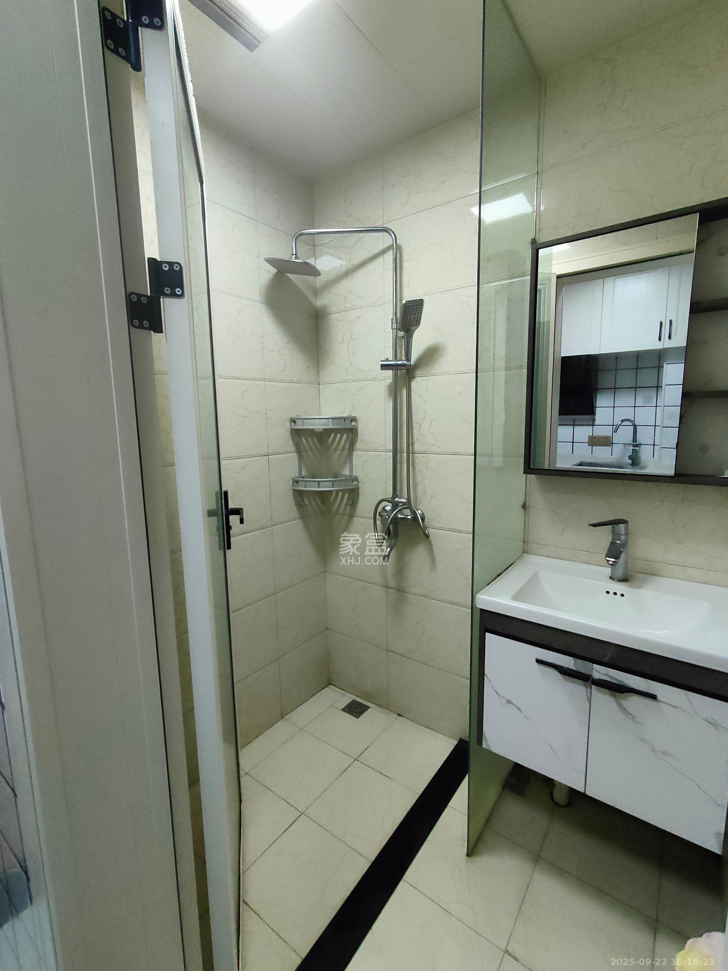 君合新城玺樾 1室1厅1卫 1100.0元/月 君合新城玺樾 1室1厅1卫 1100.0元/月室内图