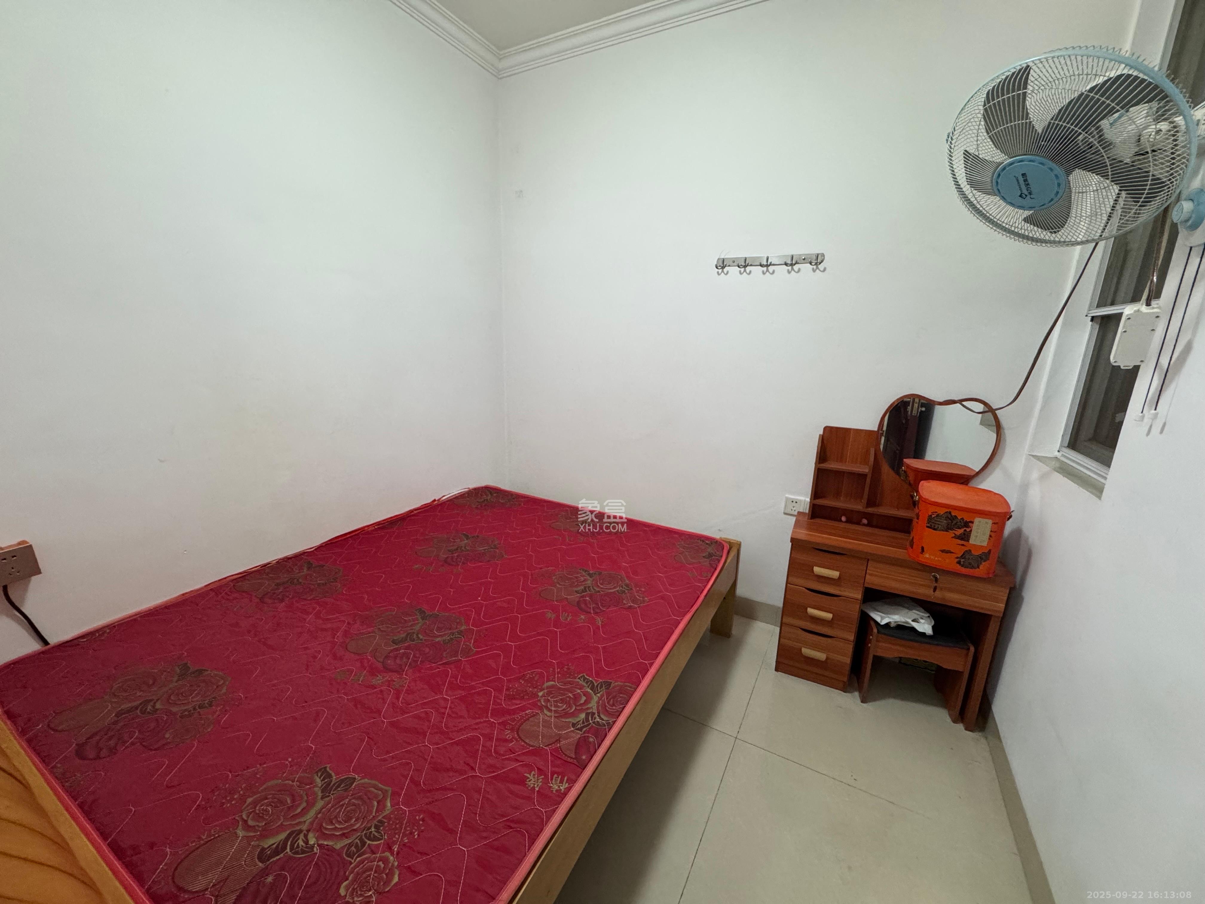 泊林晶城 3室2厅1卫 1800.0元/月 泊林晶城 3室2厅1卫 1800.0元/月室内图