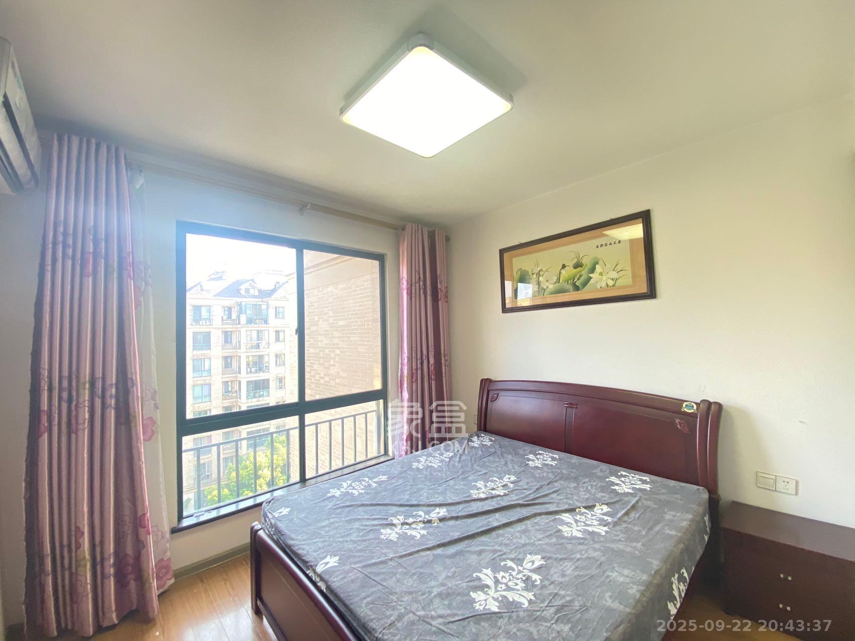 星城世家 4室2厅2卫 4200.0元/月 星城世家 4室2厅2卫 4200.0元/月室内图