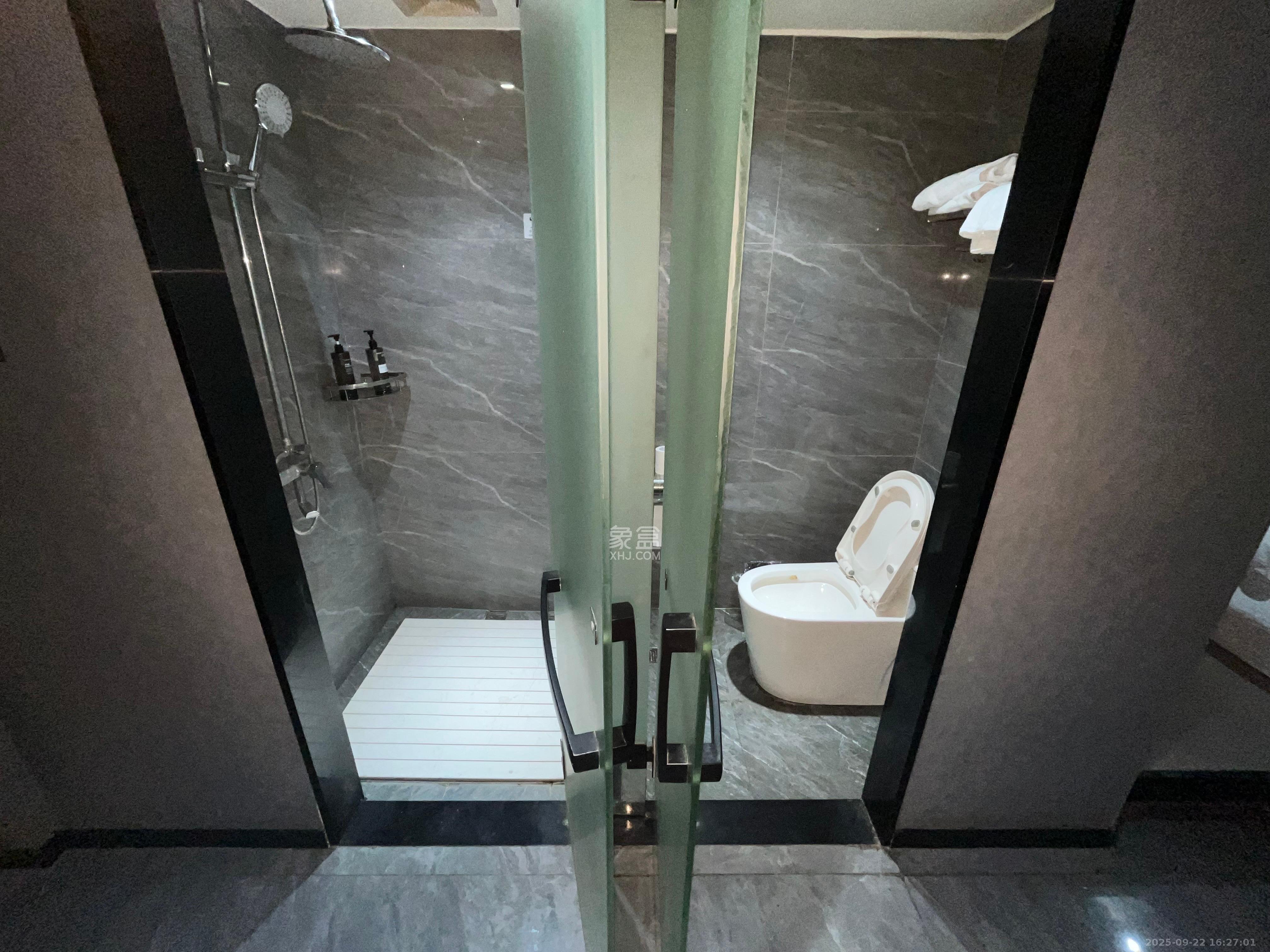 保利香槟国际  1室0厅0卫    1200.0元/月 保利香槟国际  1室0厅0卫    1200.0元/月室内图