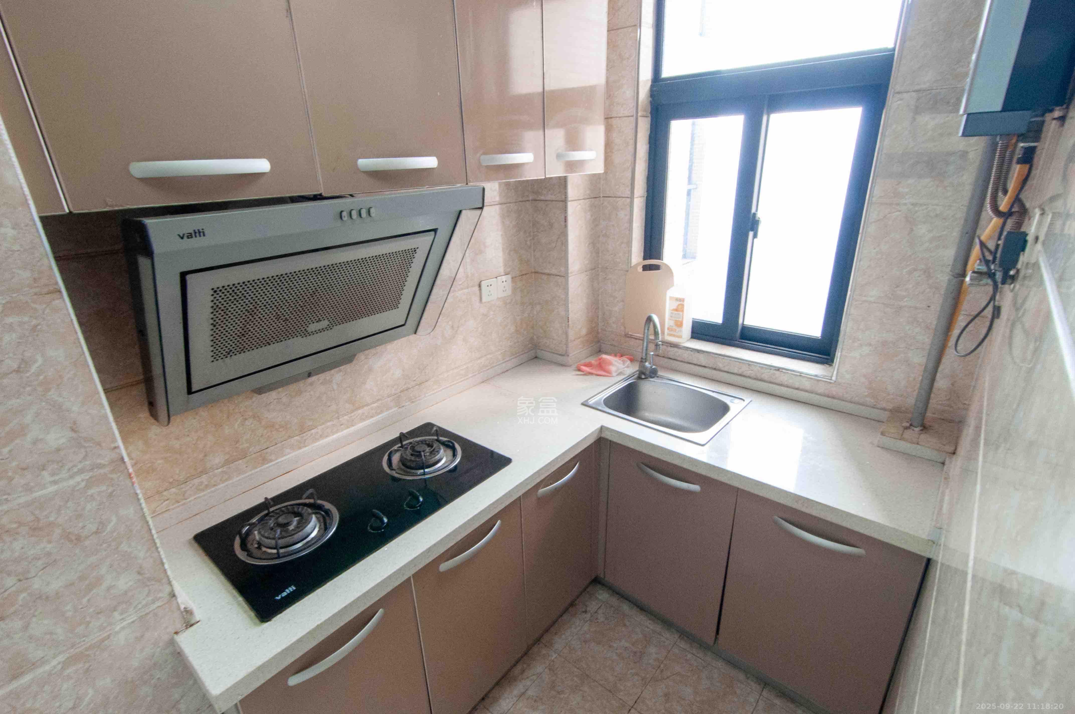 高鑫麓城 2室2厅1卫 2400.0元/月 高鑫麓城 2室2厅1卫 2400.0元/月室内图