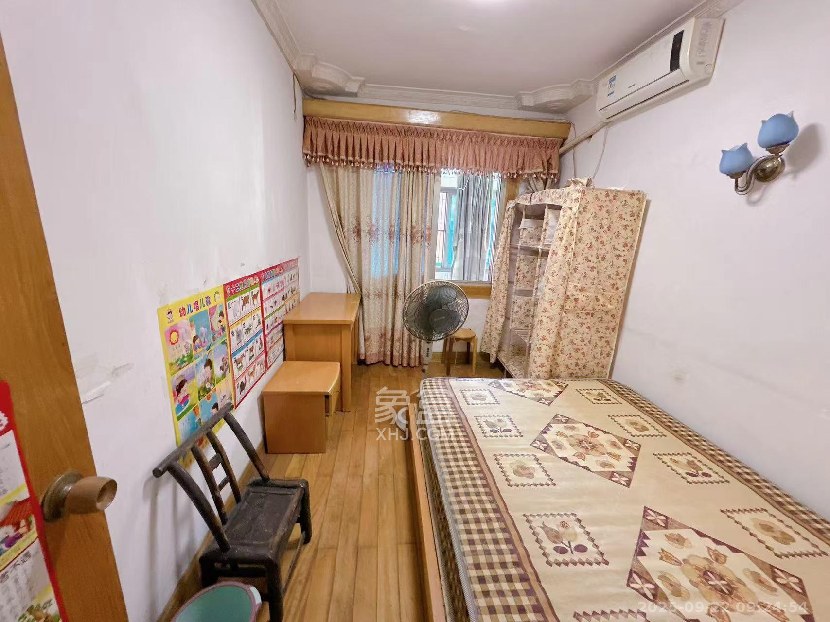 吉景小区 3室1厅1卫 2000.0元/月 吉景小区 3室1厅1卫 2000.0元/月室内图