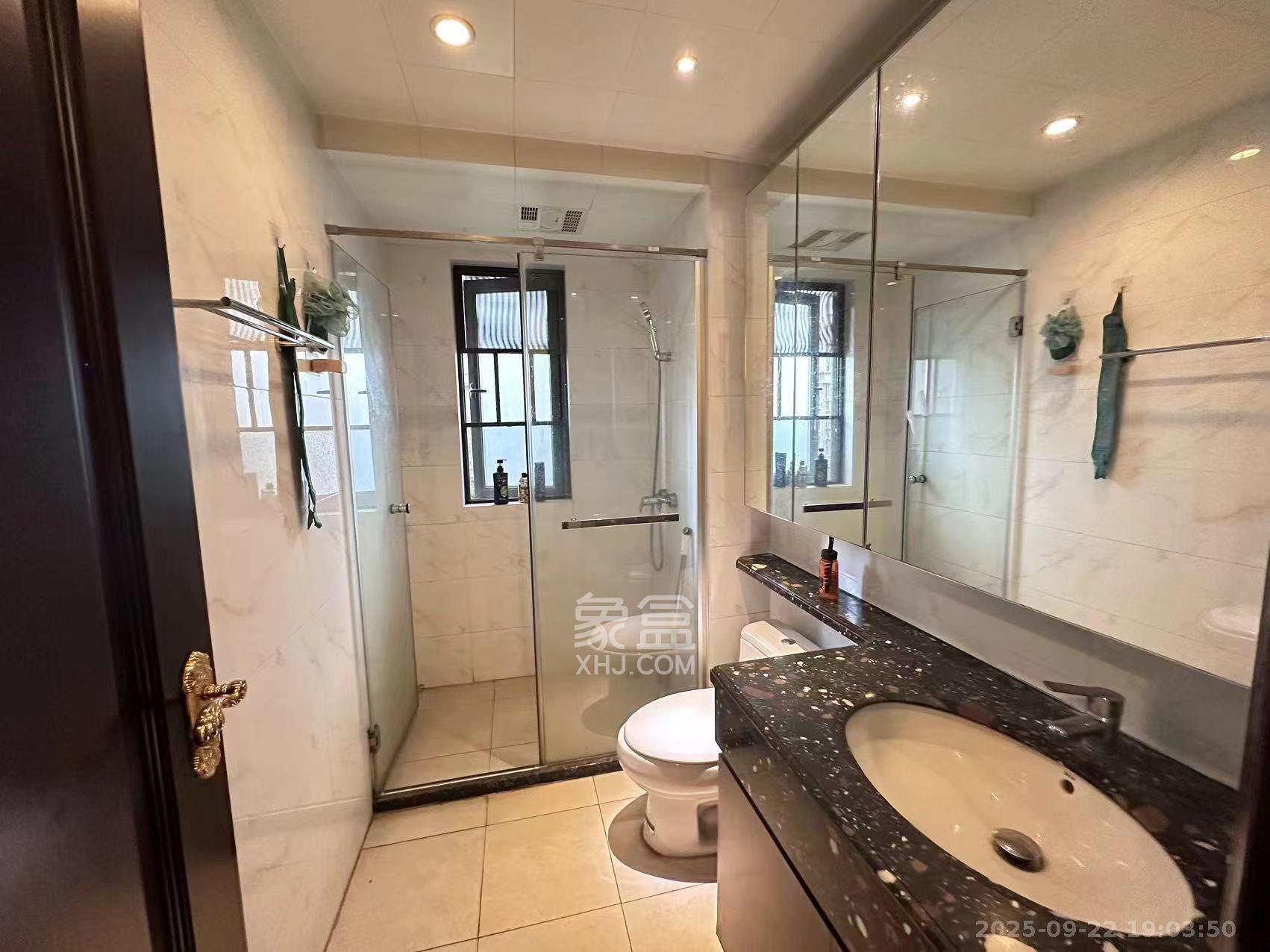 恒大江湾  4室2厅2卫    2800.0元/月室内图