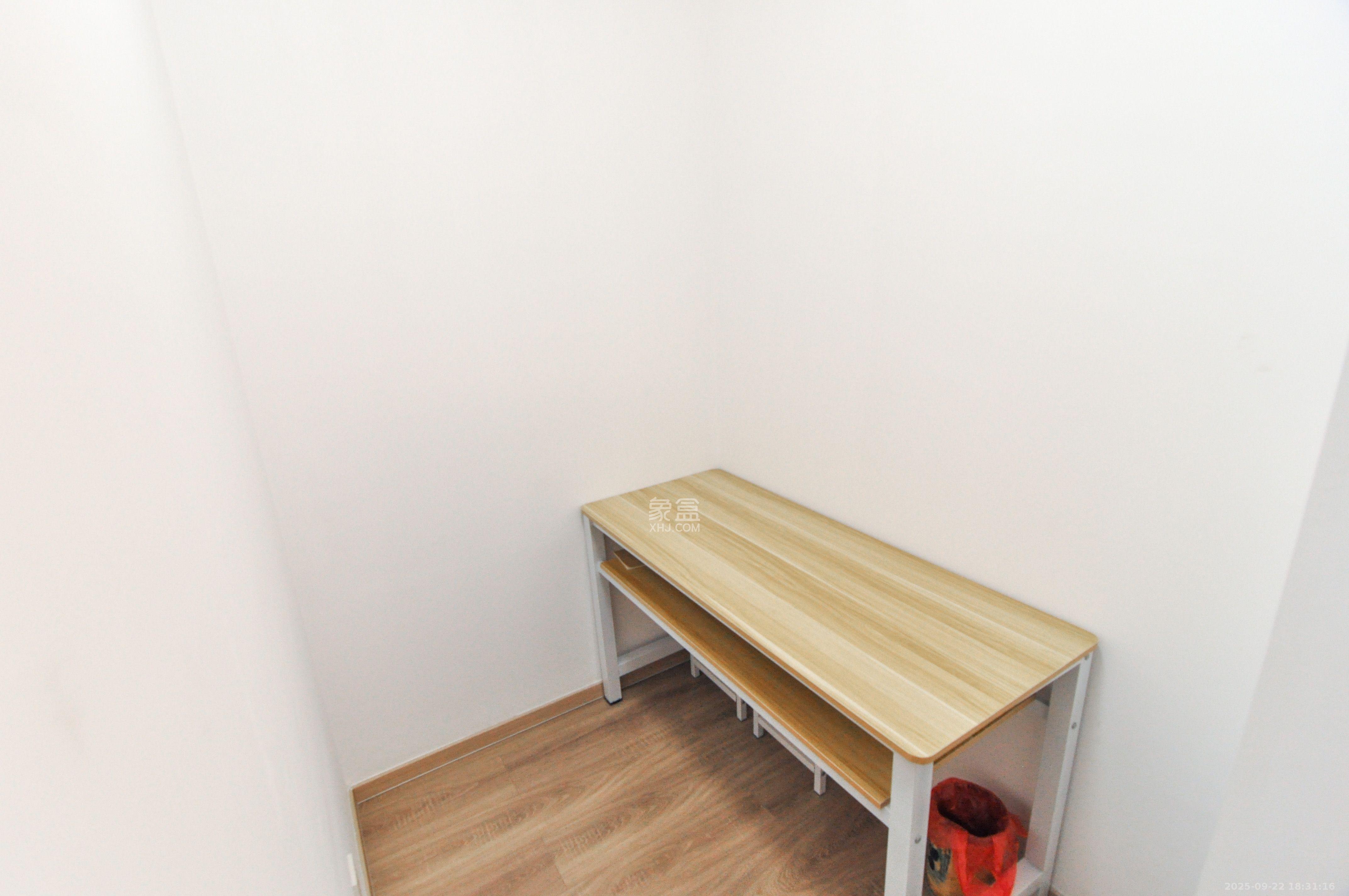 梅溪湖玺悦（新城金茂梦想玺悦）  4室2厅2卫    3200.0元/月室内图