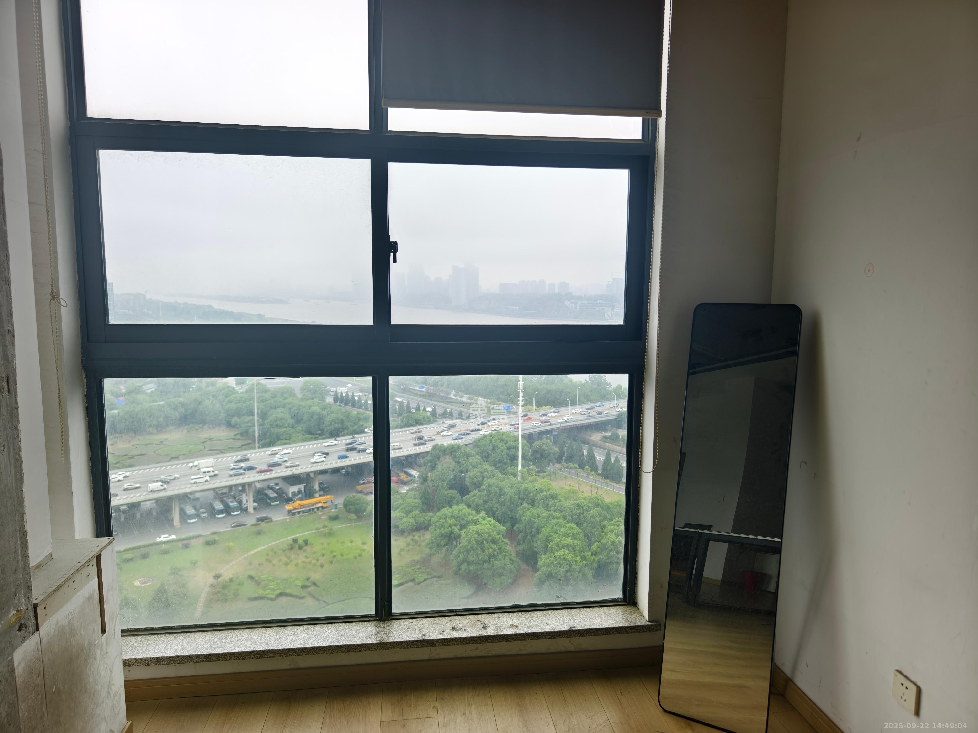 兰亭湾畔 1室1厅1卫 1200.0元/月 兰亭湾畔 1室1厅1卫 1200.0元/月室内图