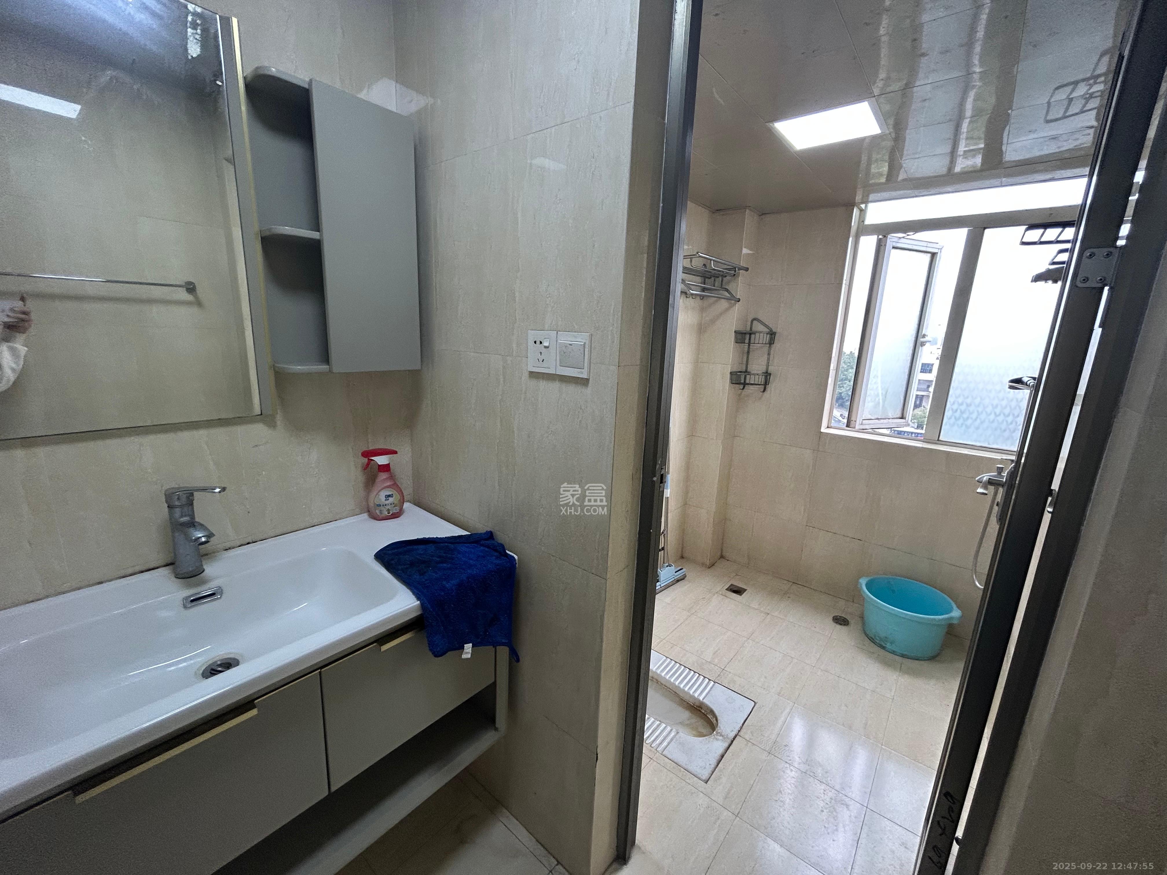 湘麓国际 3室2厅1卫 2700.0元/月 湘麓国际 3室2厅1卫 2700.0元/月室内图