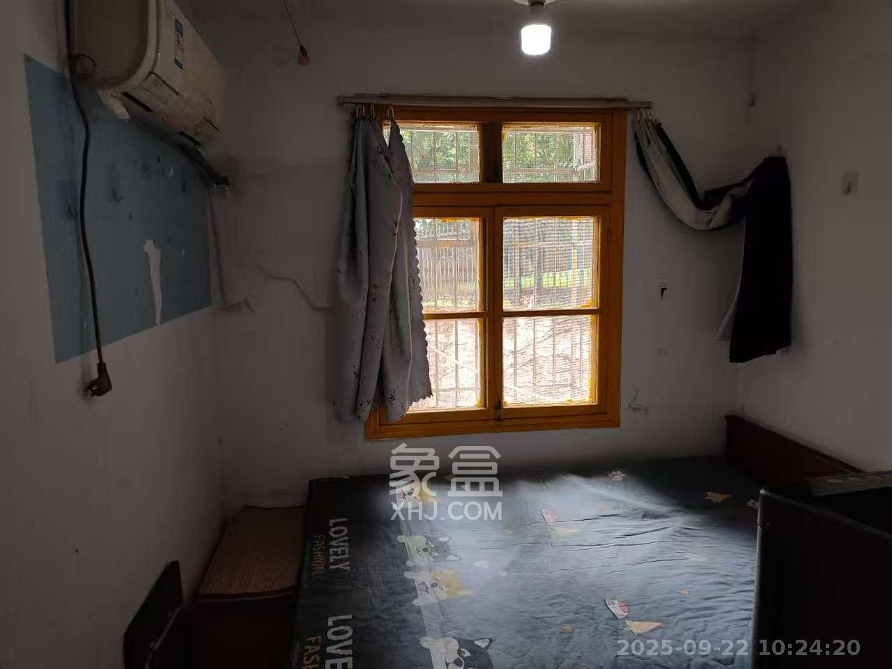 涂家冲社区(涂新小区、农商银行宿舍)  1室1厅1卫    600.0元/月 涂家冲社区(涂新小区、农商银行宿舍)  1室1厅1卫    600.0元/月