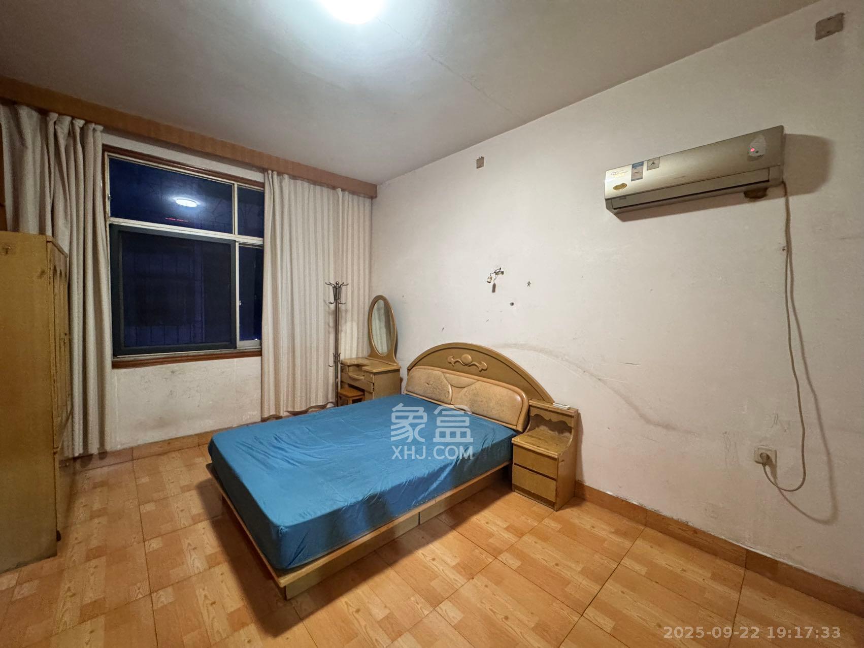 洞井商贸城 3室2厅1卫 1200.0元/月 洞井商贸城 3室2厅1卫 1200.0元/月室内图