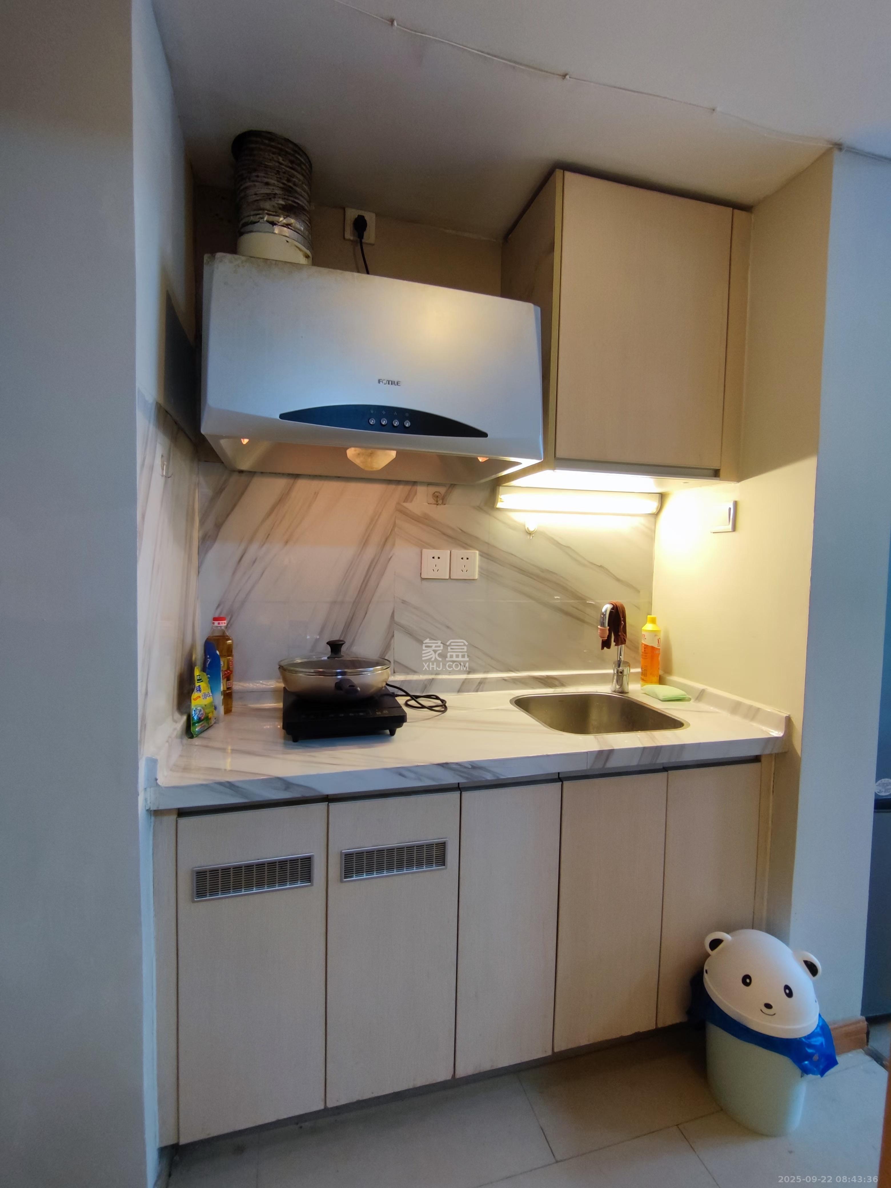 万科金色家园  1室1厅1卫    1300.0元/月室内图