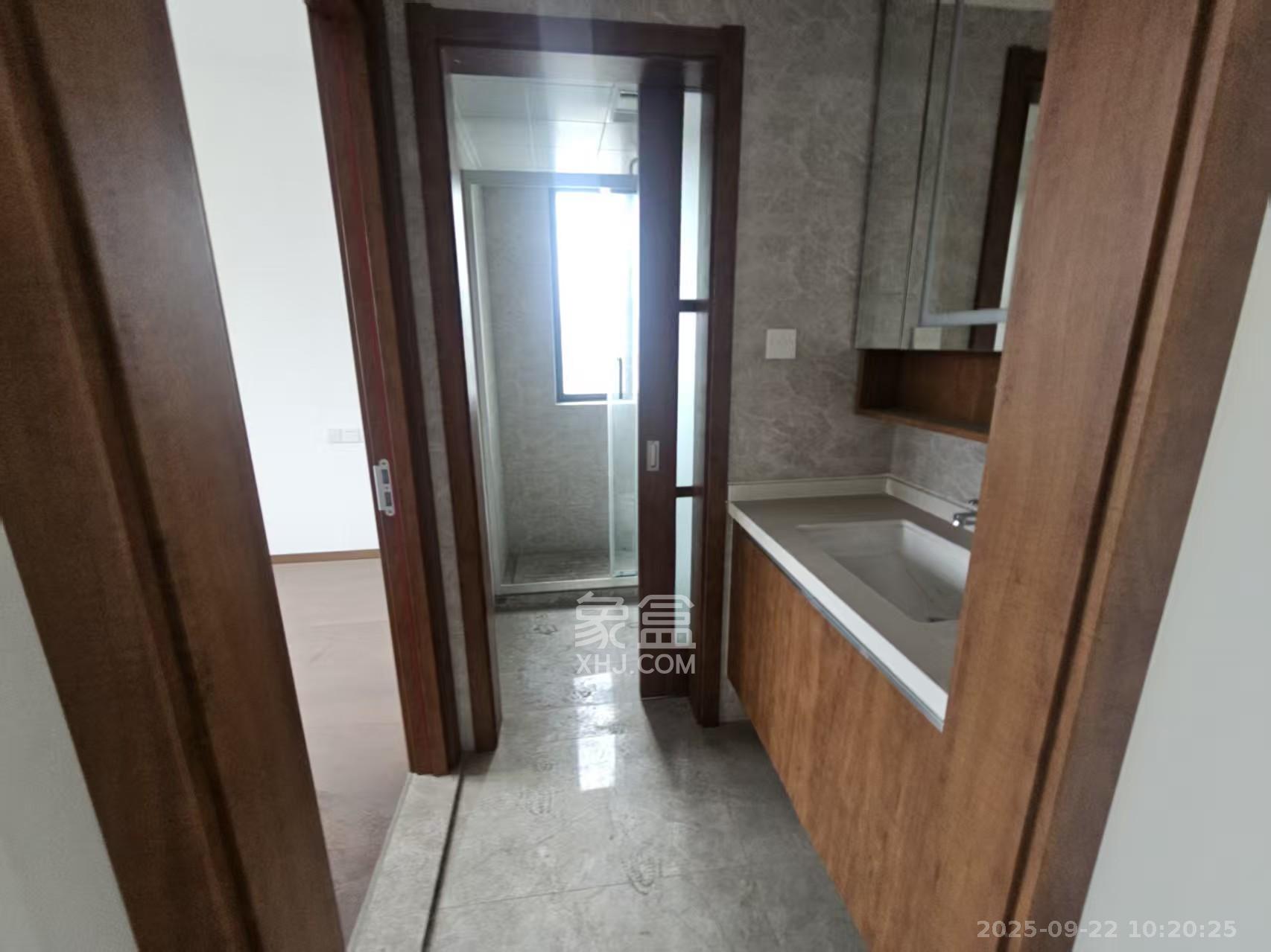 旭辉都会山  4室2厅2卫    4500.0元/月室内图