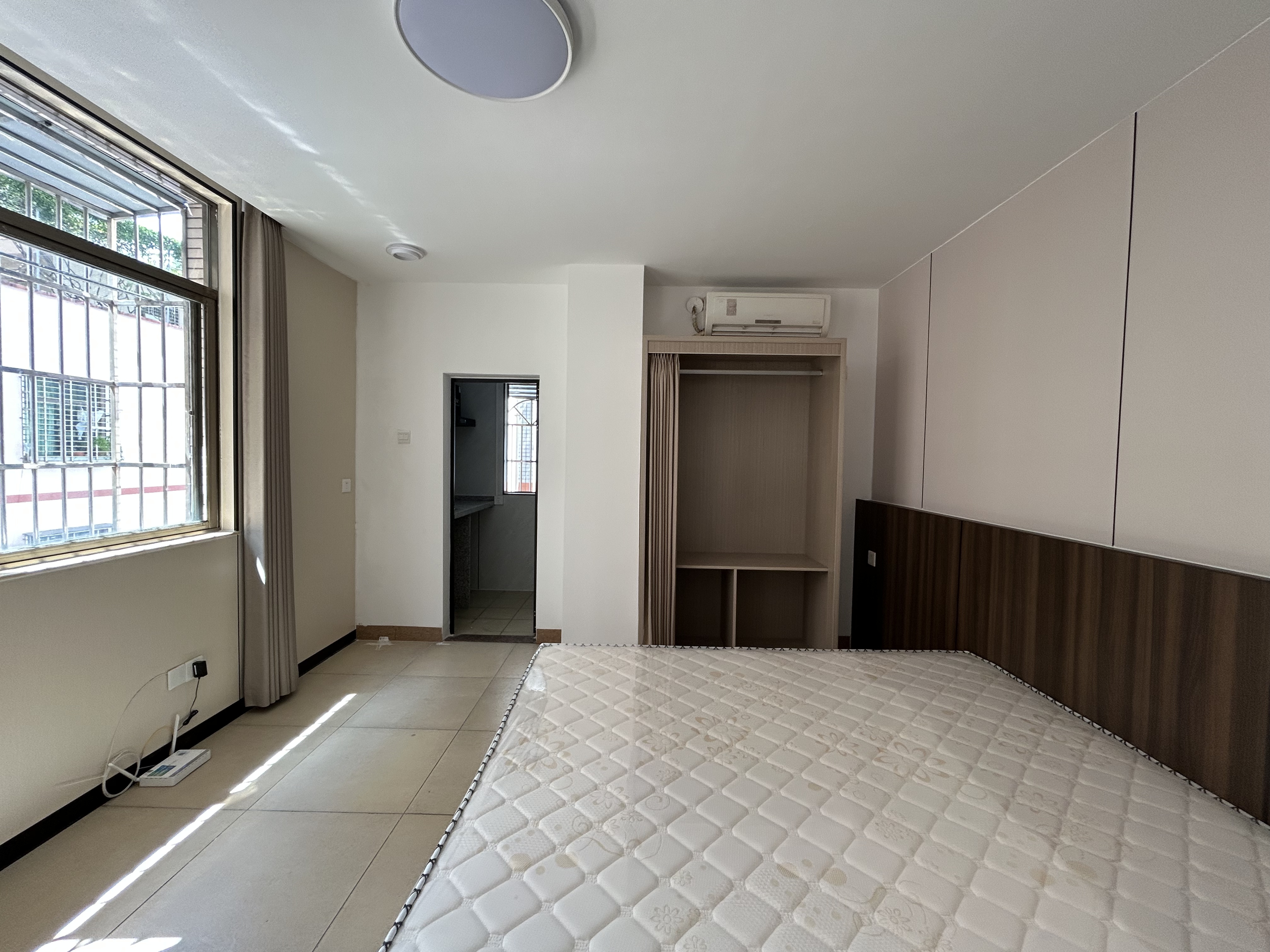 临轩阁公寓(龙湖)  1室0厅1卫    1280.0元/月 临轩阁公寓(龙湖)  1室0厅1卫    1280.0元/月室内图