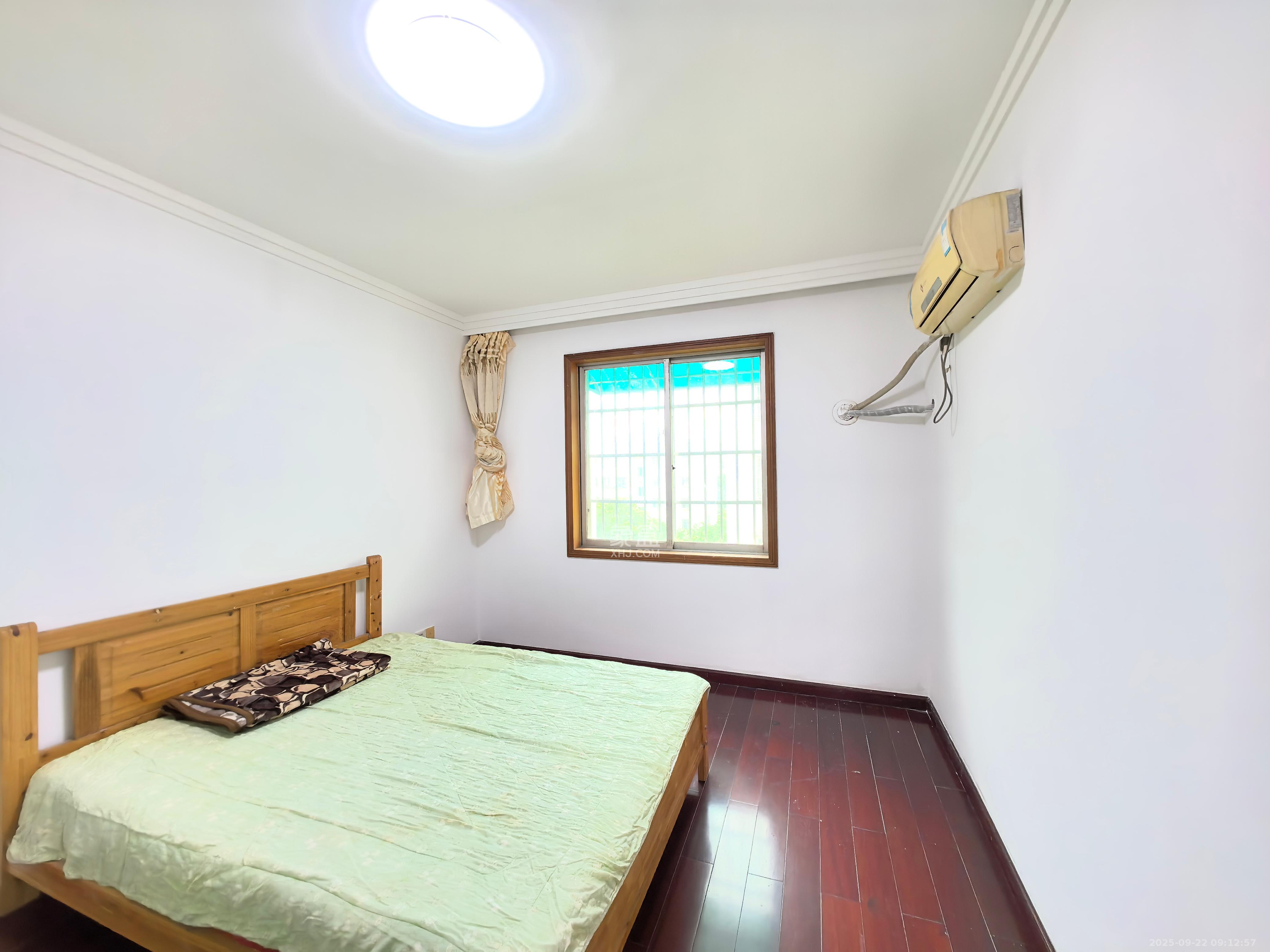 中南汽车世界 3室2厅1卫 1300.0元/月 中南汽车世界 3室2厅1卫 1300.0元/月室内图