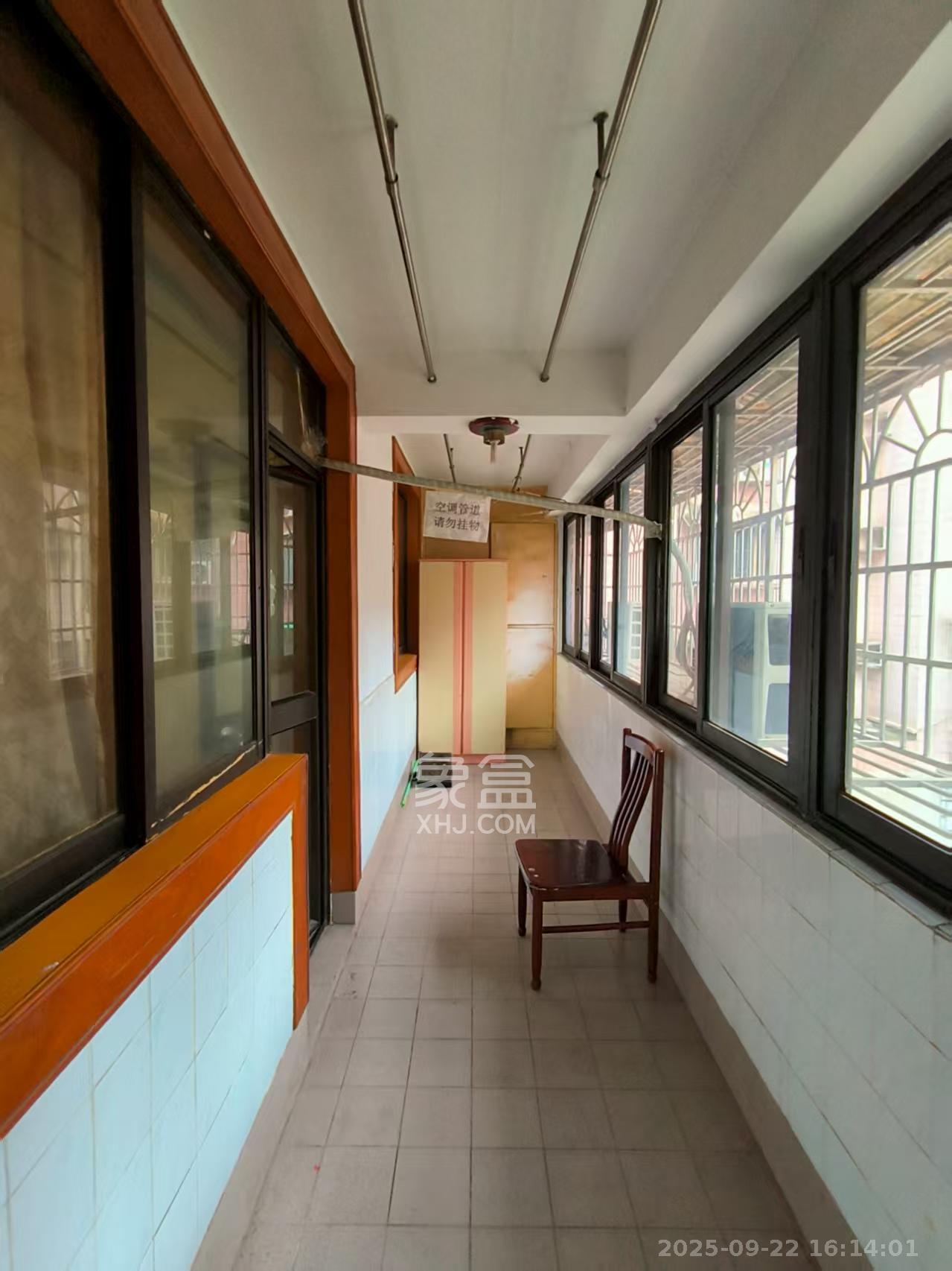 新富城 4室2厅2卫 3500.0元/月 新富城 4室2厅2卫 3500.0元/月室内图