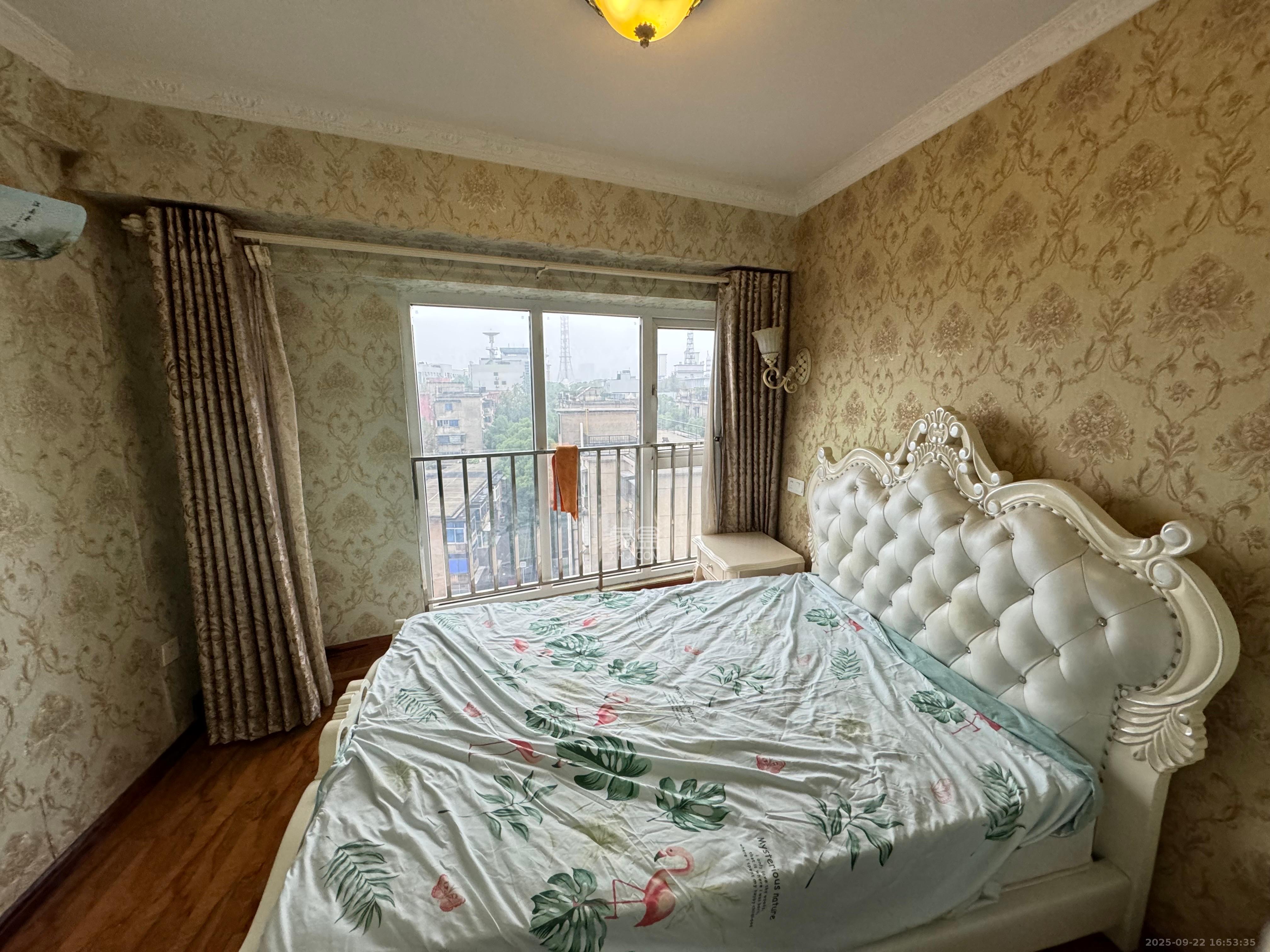 鸥波港湾  2室2厅1卫    2000.0元/月室内图