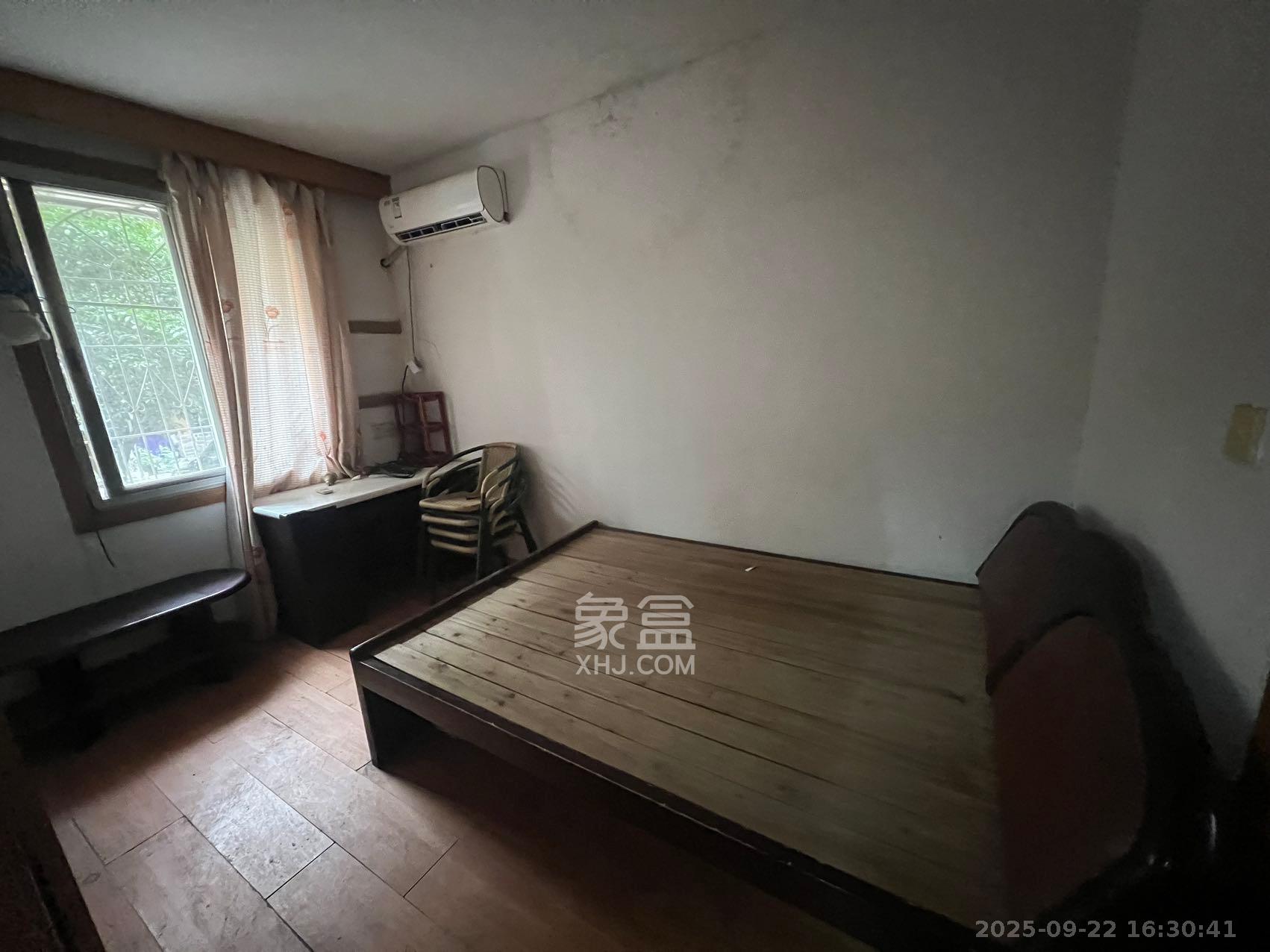 人造板厂宿舍(新河北堤1号) 2室1厅1卫 1500.0元/月 人造板厂宿舍(新河北堤1号) 2室1厅1卫 1500.0元/月室内图