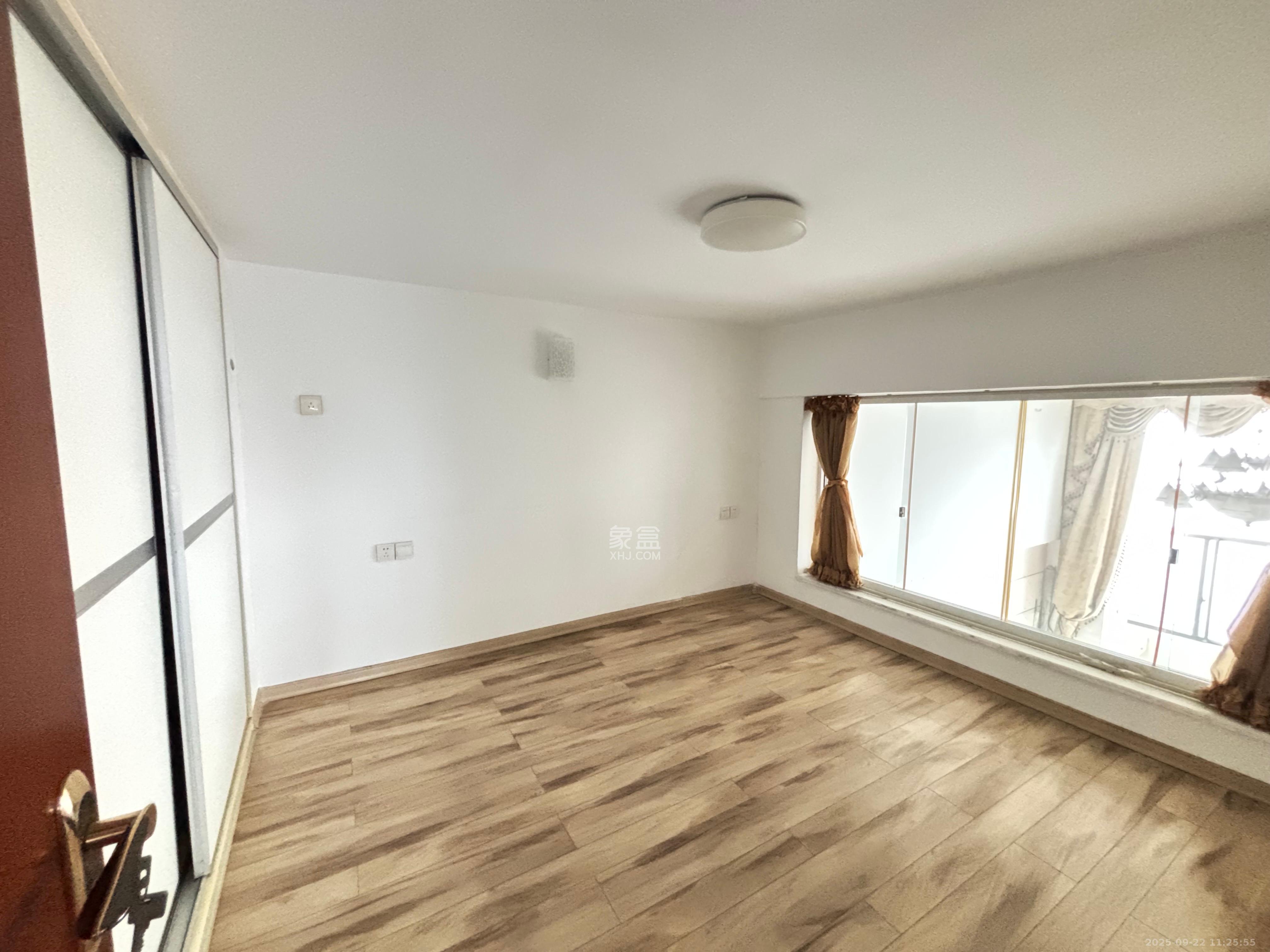 香颂国际 4室2厅2卫 3000.0元/月 香颂国际 4室2厅2卫 3000.0元/月室内图