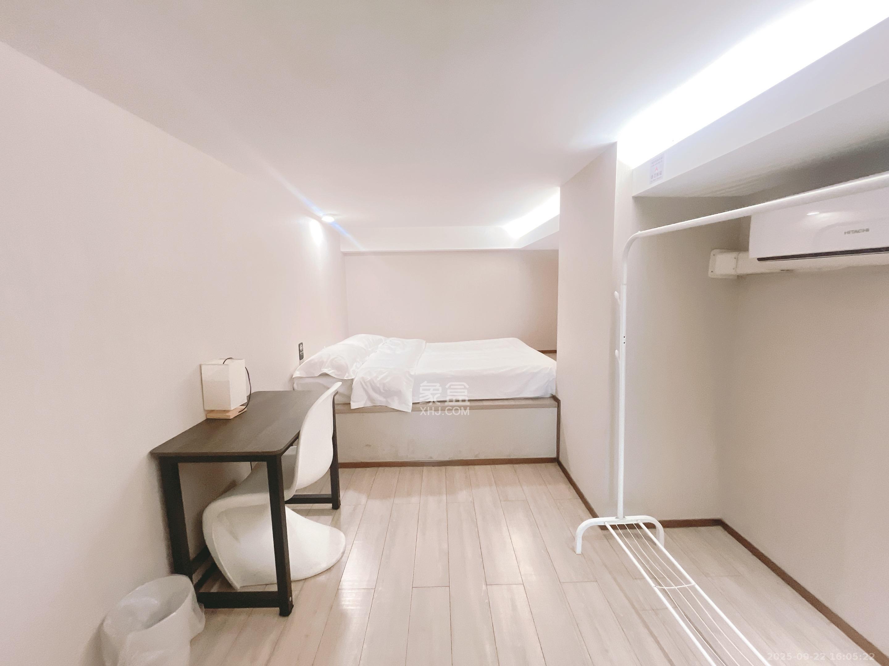 华远华时代 3室2厅2卫 3500.0元/月 华远华时代 3室2厅2卫 3500.0元/月室内图