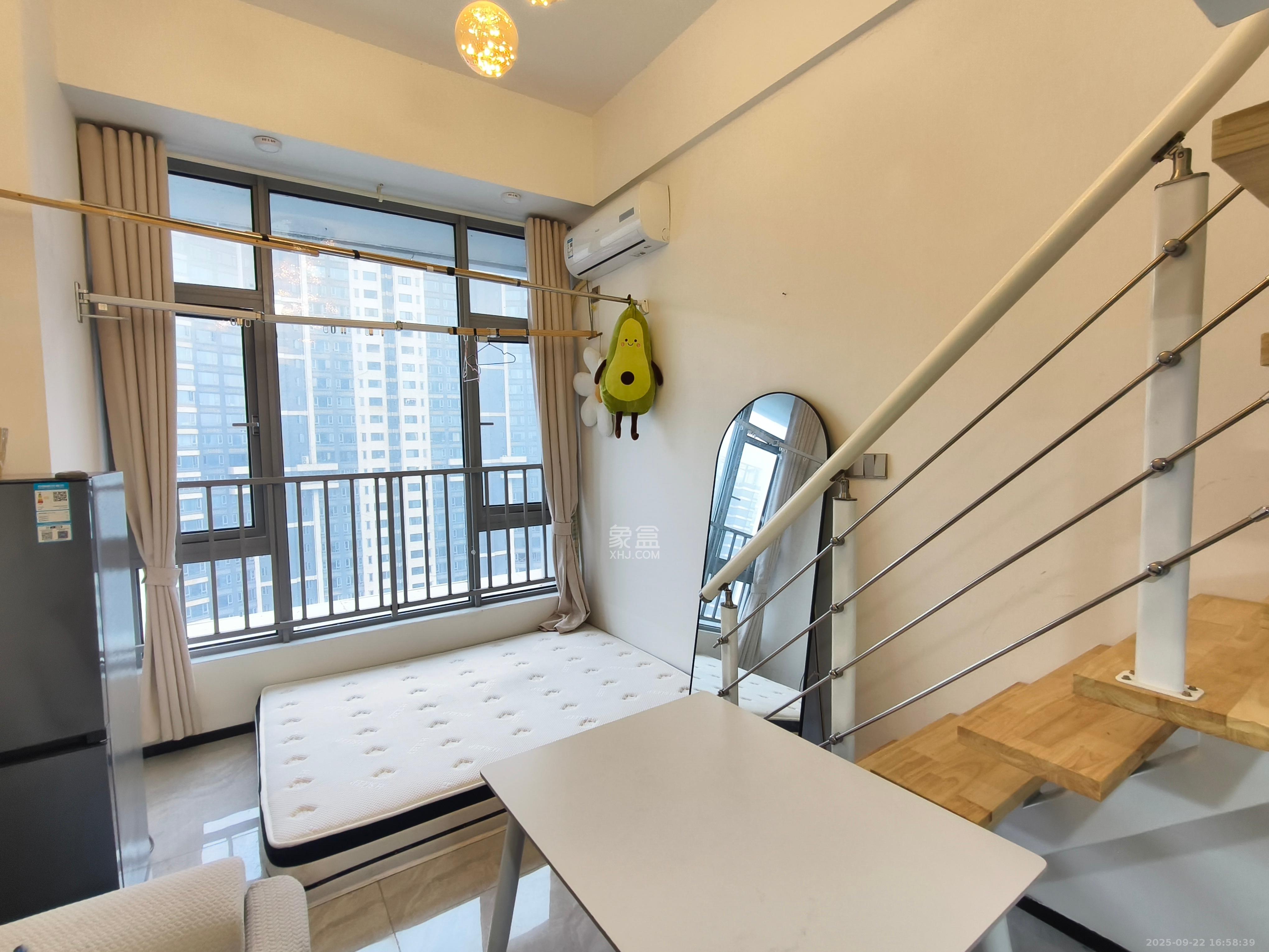 保利天禧EF区 1室1厅1卫 2100.0元/月 保利天禧EF区 1室1厅1卫 2100.0元/月室内图