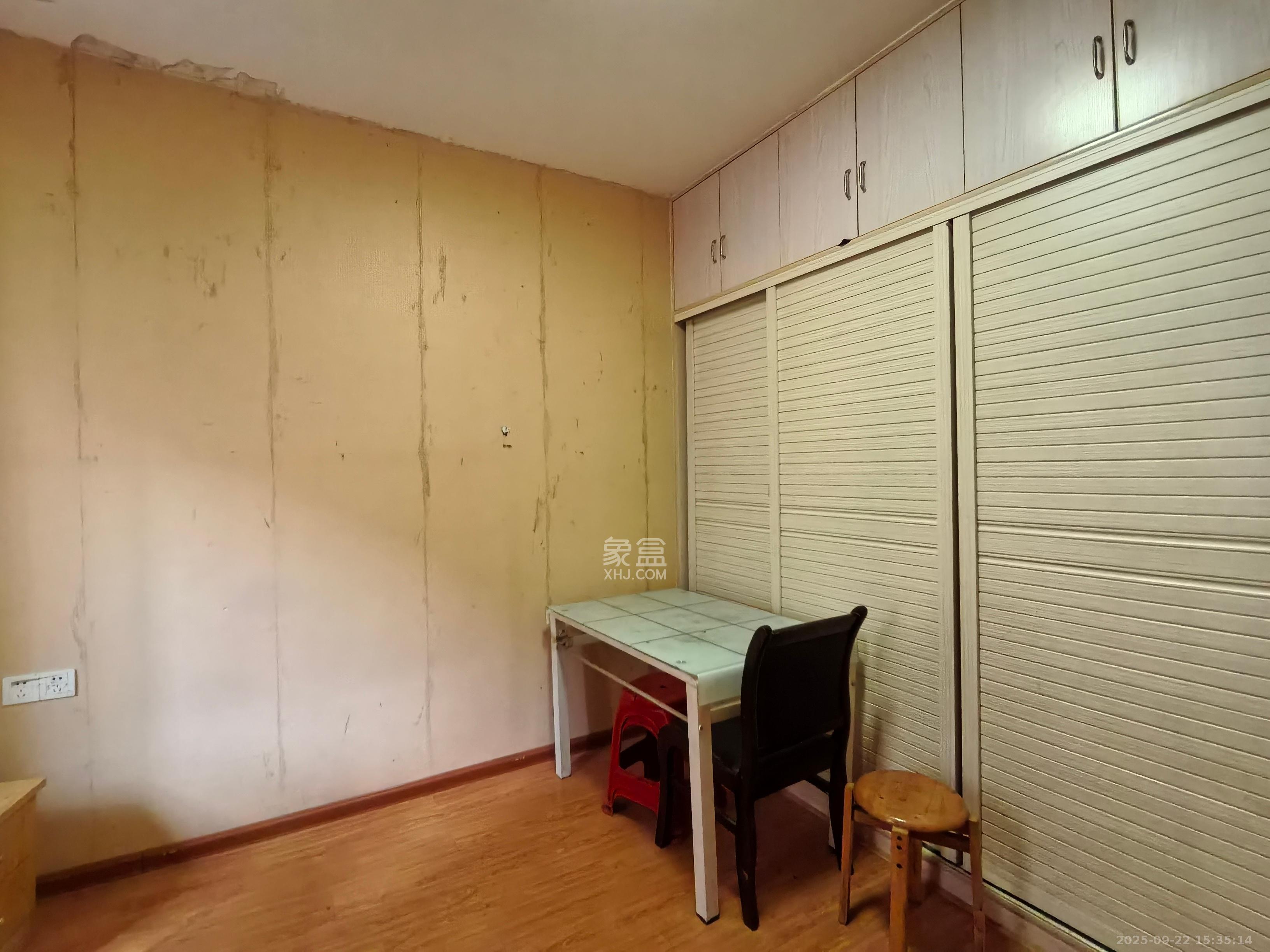 观沙嘉园  2室2厅1卫    2000.0元/月室内图