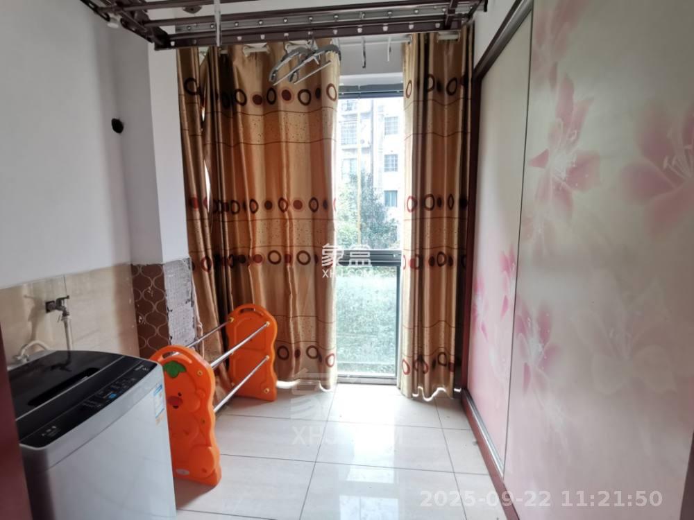 紫苑江岸 3室2厅2卫 1500.0元/月 紫苑江岸 3室2厅2卫 1500.0元/月小区图