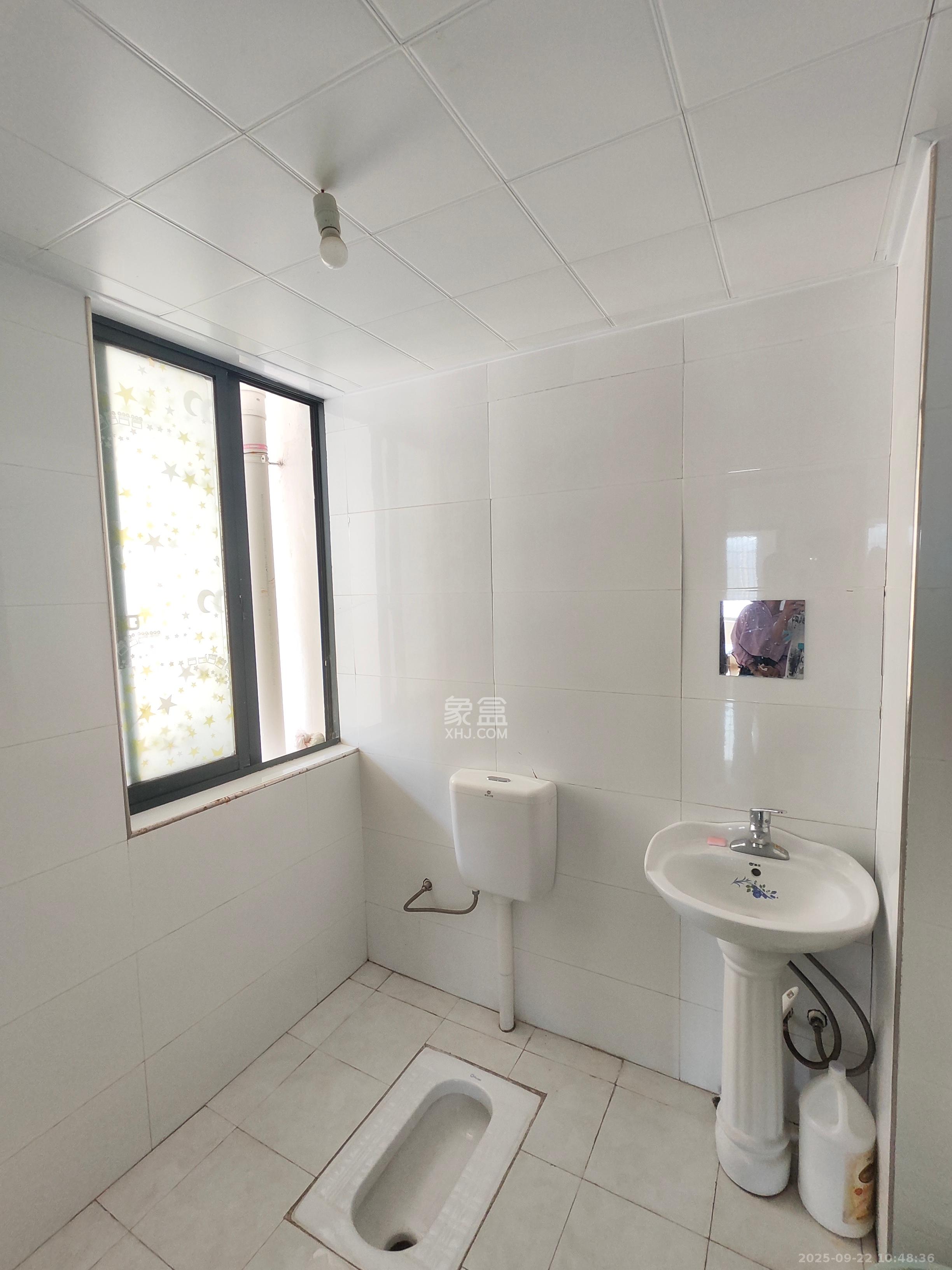 滨水名都 1室1厅1卫 1000.0元/月 滨水名都 1室1厅1卫 1000.0元/月室内图