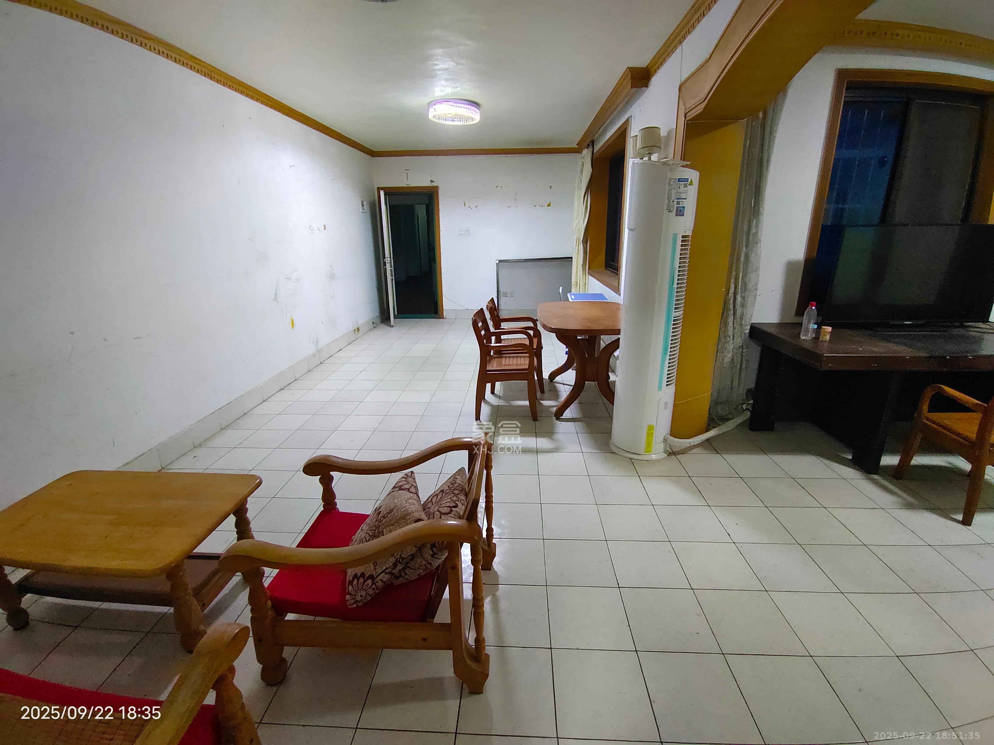 紫薇公寓 3室2厅1卫 1800.0元/月 紫薇公寓 3室2厅1卫 1800.0元/月室内图