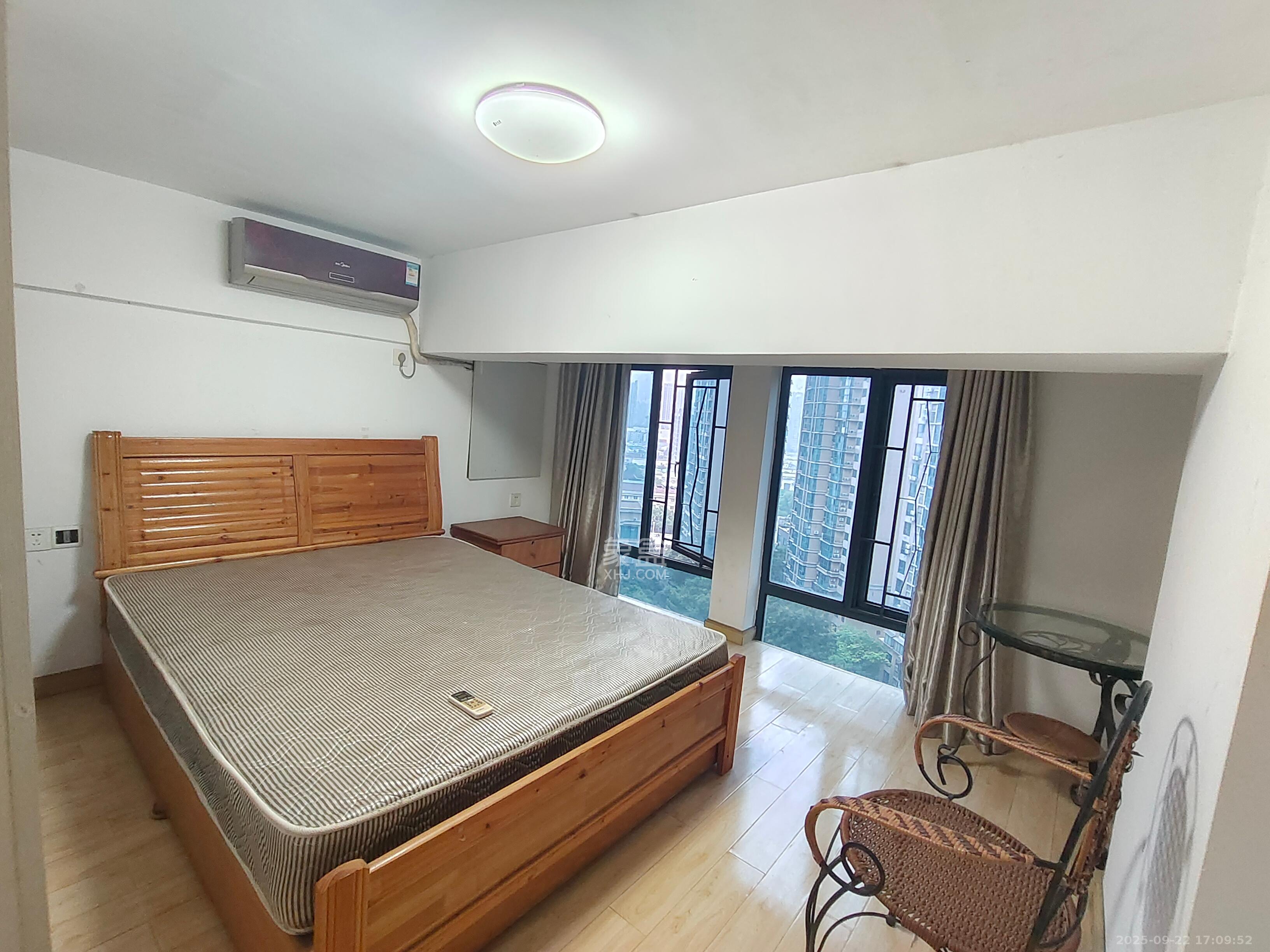 融圣国际  2室1厅1卫    1900.0元/月室内图