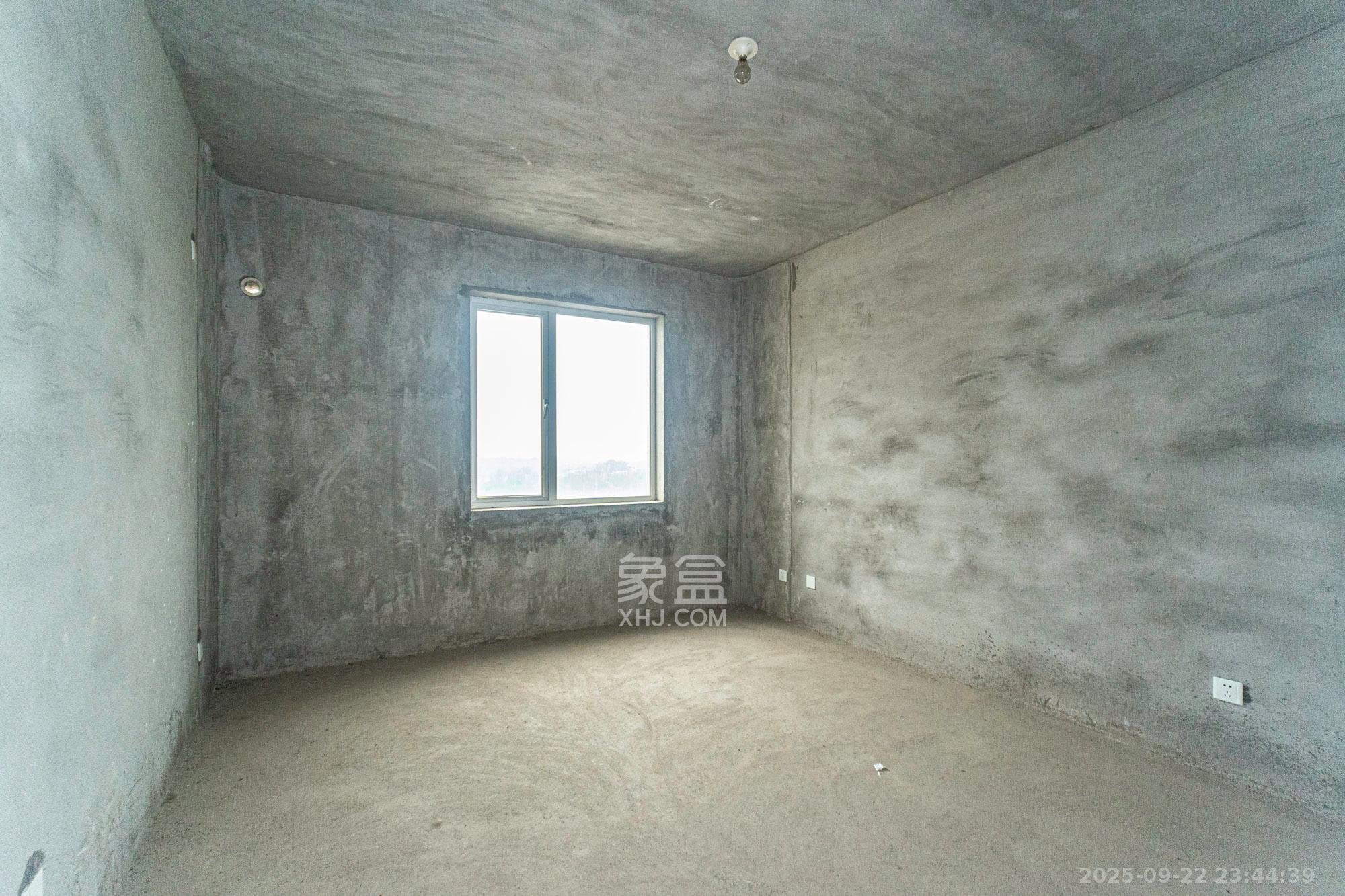 恒广国际物流园 3室2厅2卫 32.5万 恒广国际物流园 3室2厅2卫 32.5万卧室