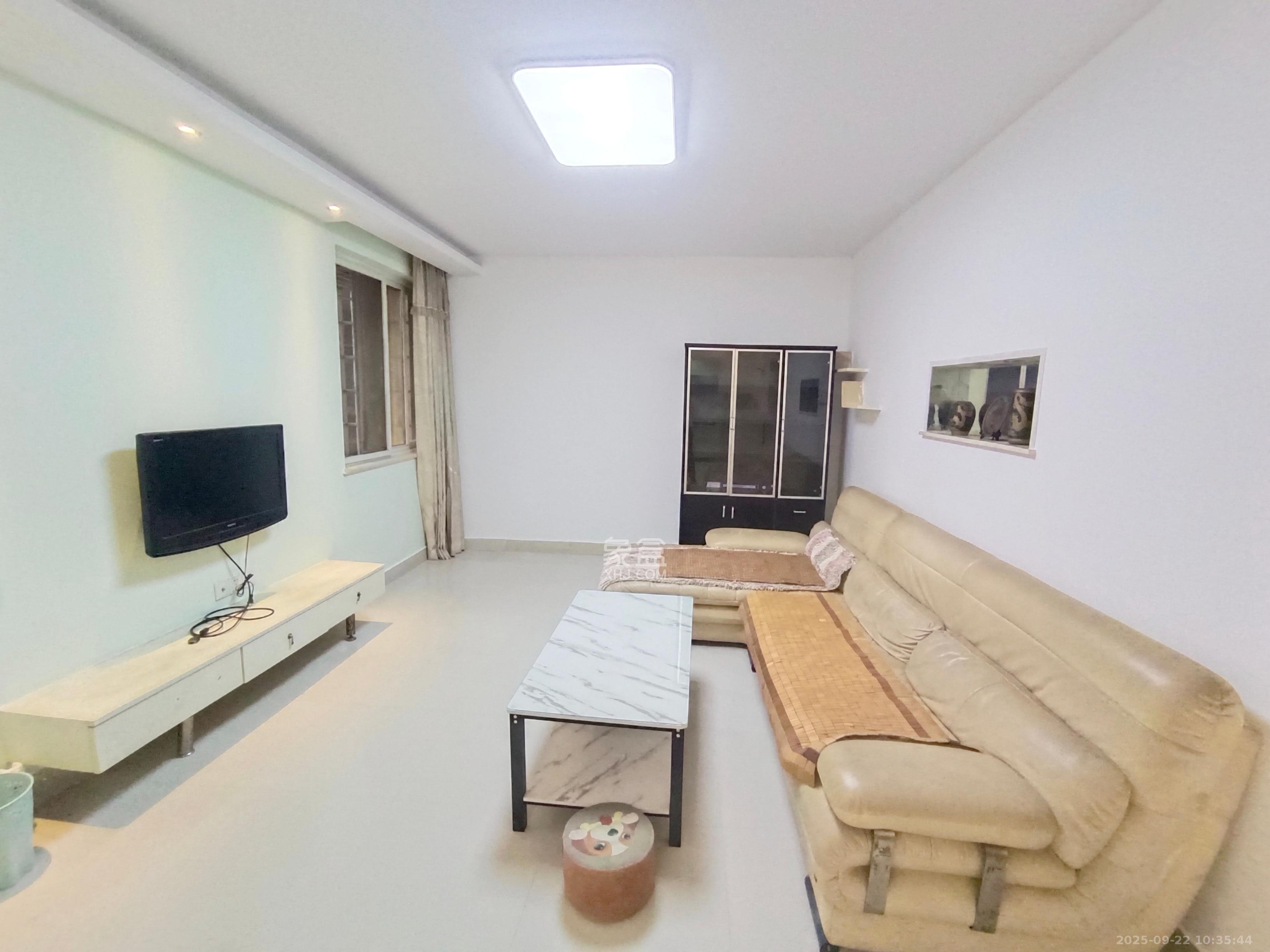 巧克力空间（建鸿达现代大厦）  2室2厅1卫   2200.00元/月