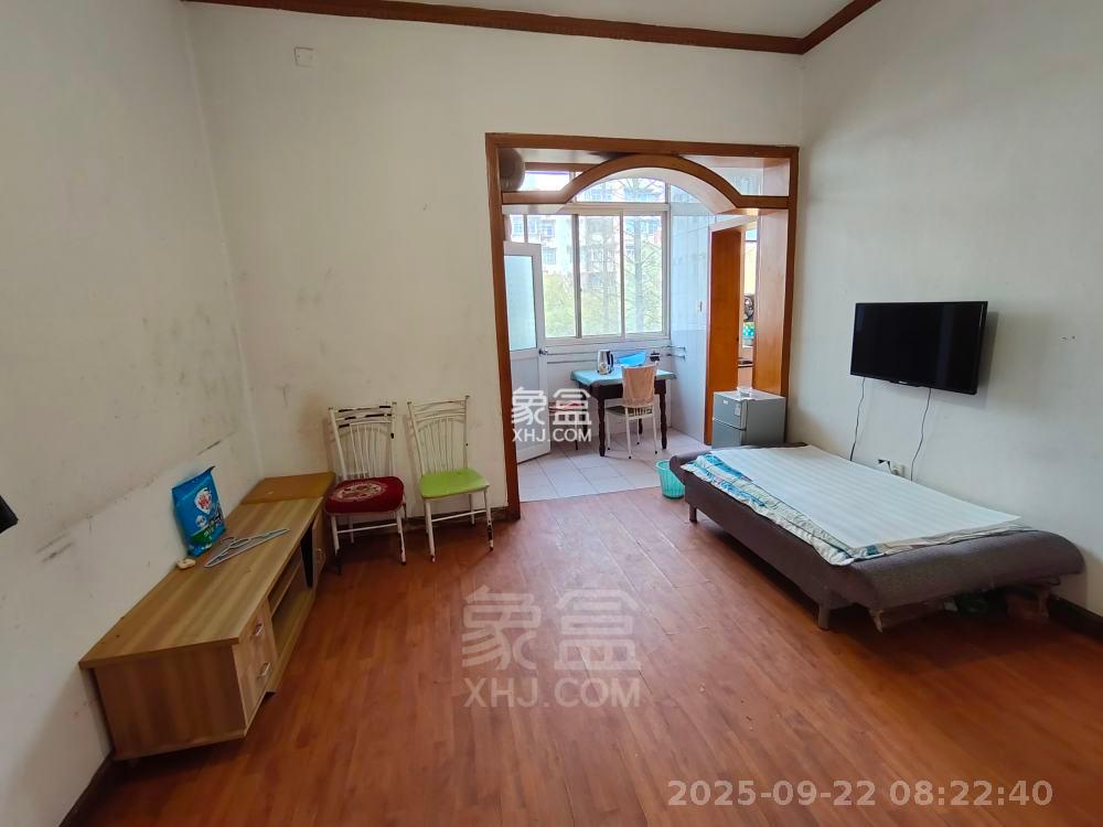 环保局宿舍纺织路27号 3室1厅1卫 900.0元/月 环保局宿舍纺织路27号 3室1厅1卫 900.0元/月室内图