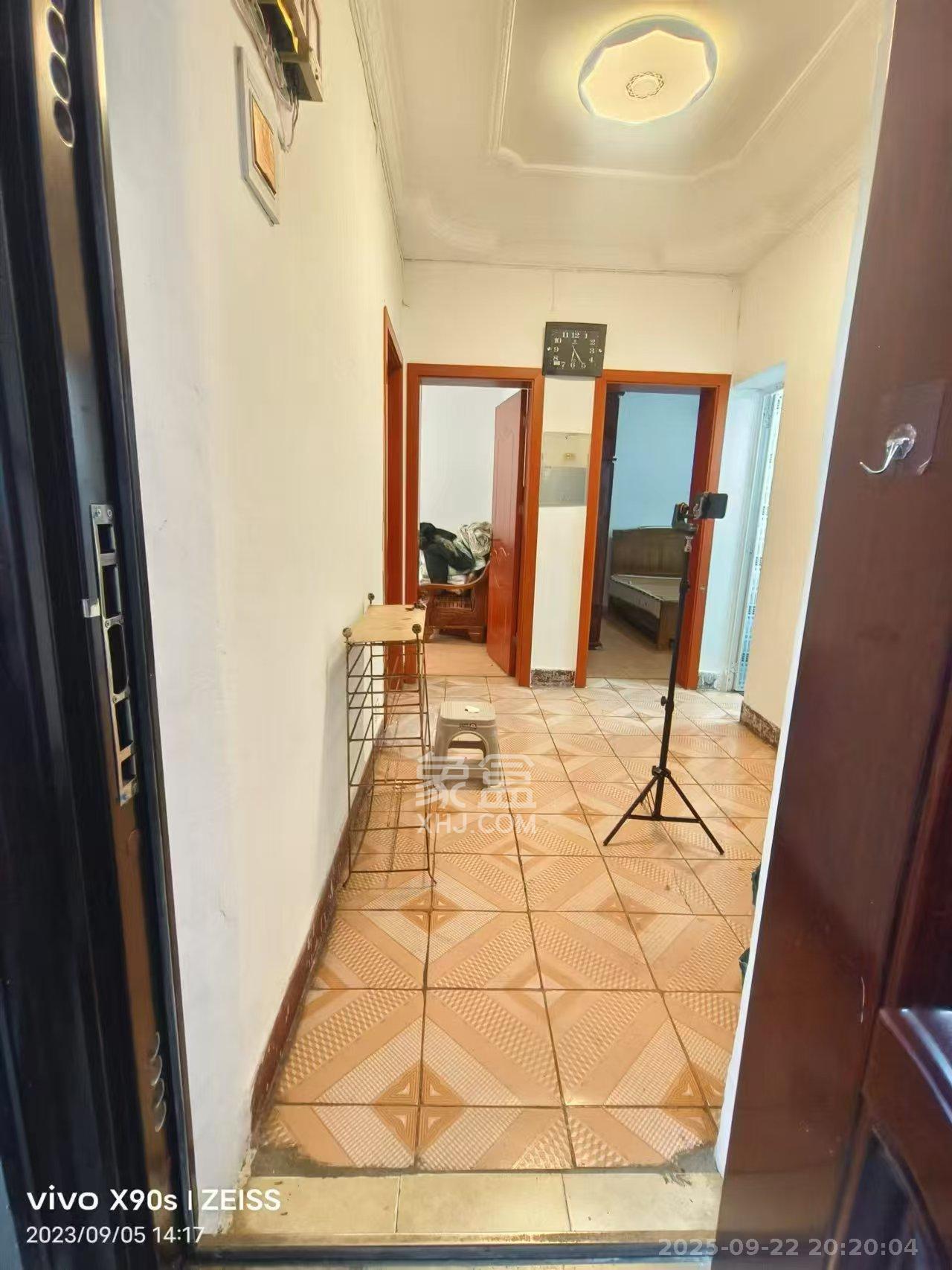 牛角塘社区 3室2厅1卫 1600.0元/月 牛角塘社区 3室2厅1卫 1600.0元/月室内图