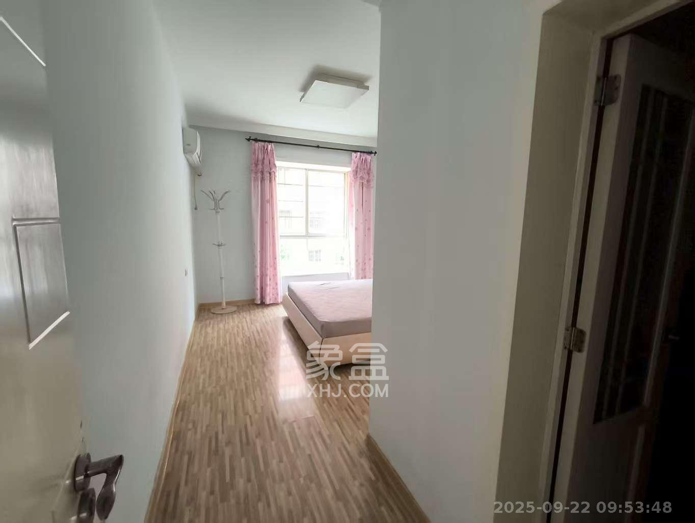 日晟花园 3室2厅2卫 1500.0元/月 日晟花园 3室2厅2卫 1500.0元/月室内图