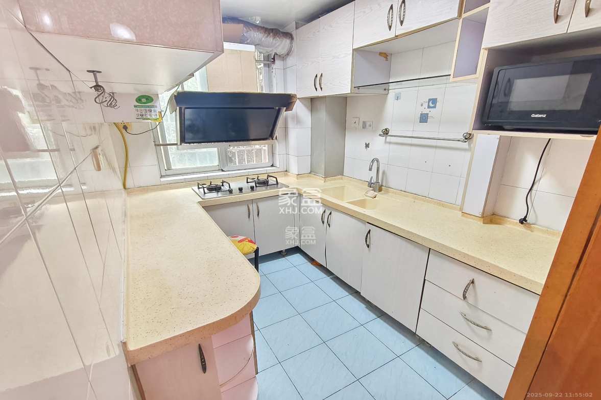 恩瑞公寓 3室2厅2卫 2300.0元/月 恩瑞公寓 3室2厅2卫 2300.0元/月室内图