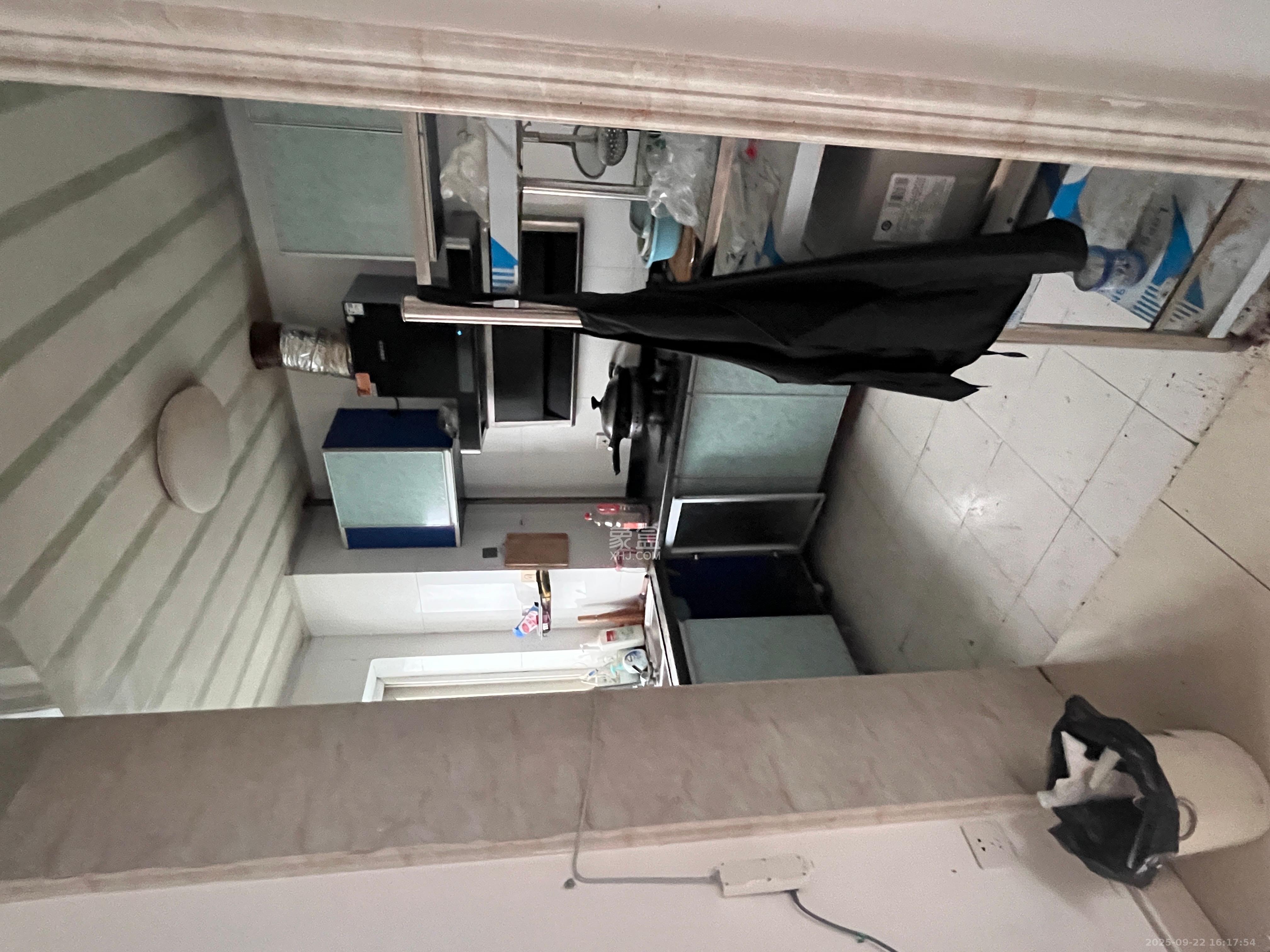 圣力华苑 3室2厅1卫 1600.00元/月 圣力华苑 3室2厅1卫 1600.00元/月室内图