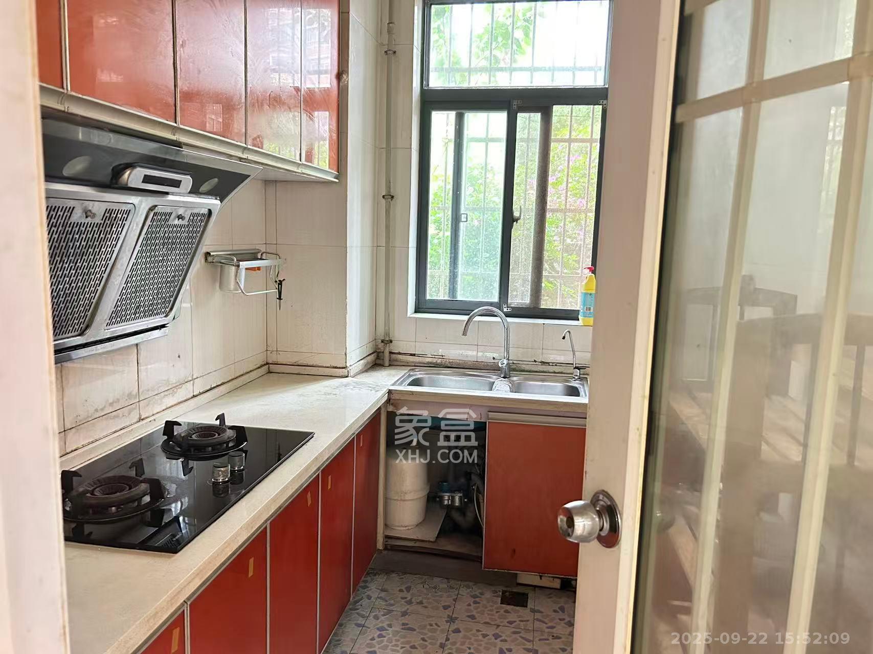 恒盛世家 3室2厅2卫 2300.0元/月 恒盛世家 3室2厅2卫 2300.0元/月室内图