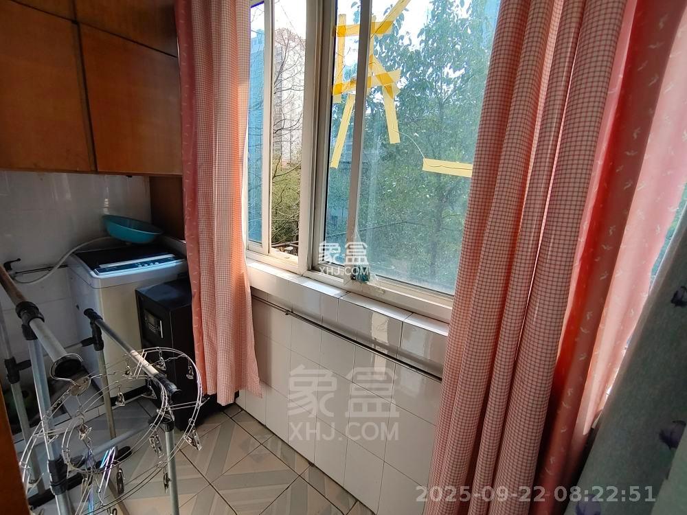 环保局宿舍纺织路27号 3室1厅1卫 900.0元/月 环保局宿舍纺织路27号 3室1厅1卫 900.0元/月室内图