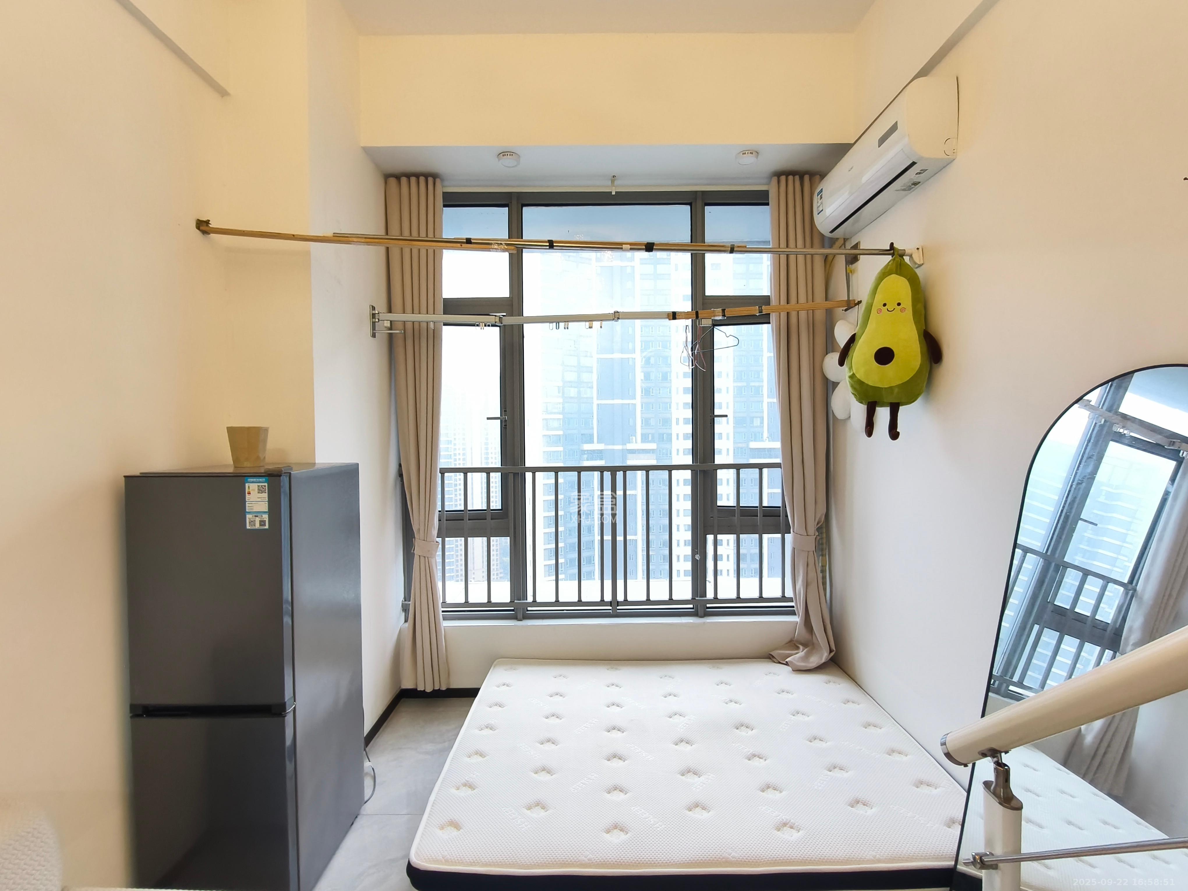 保利天禧EF区 1室1厅1卫 2100.0元/月 保利天禧EF区 1室1厅1卫 2100.0元/月室内图