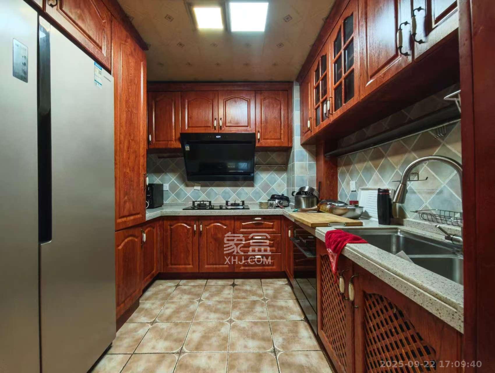 万国城(当代满庭春MOMA)三期 4室2厅2卫 3500.0元/月 万国城(当代满庭春MOMA)三期 4室2厅2卫 3500.0元/月室内图