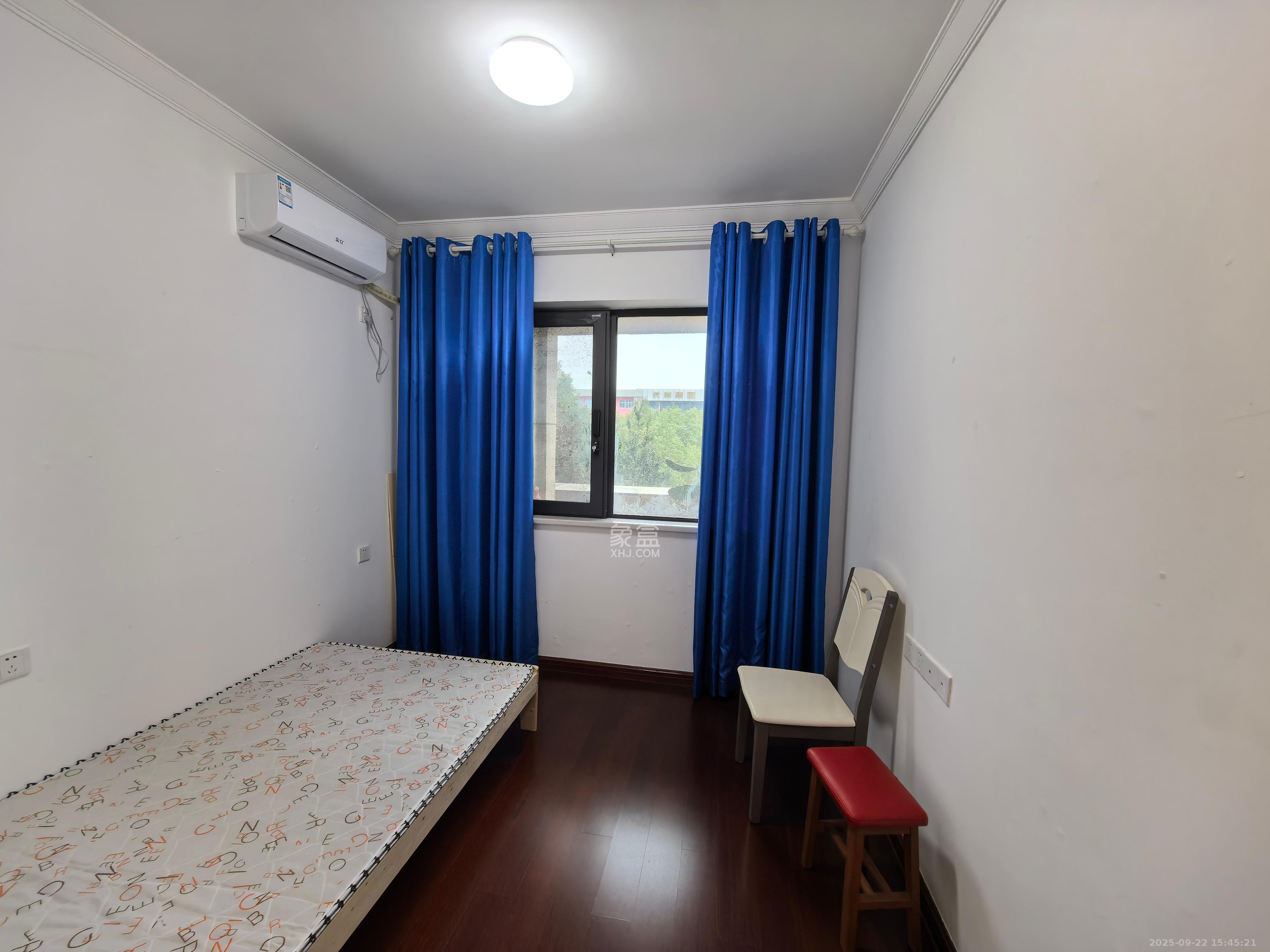 中海新城熙岸（中信新城五期）  3室2厅1卫    2000.0元/月室内图