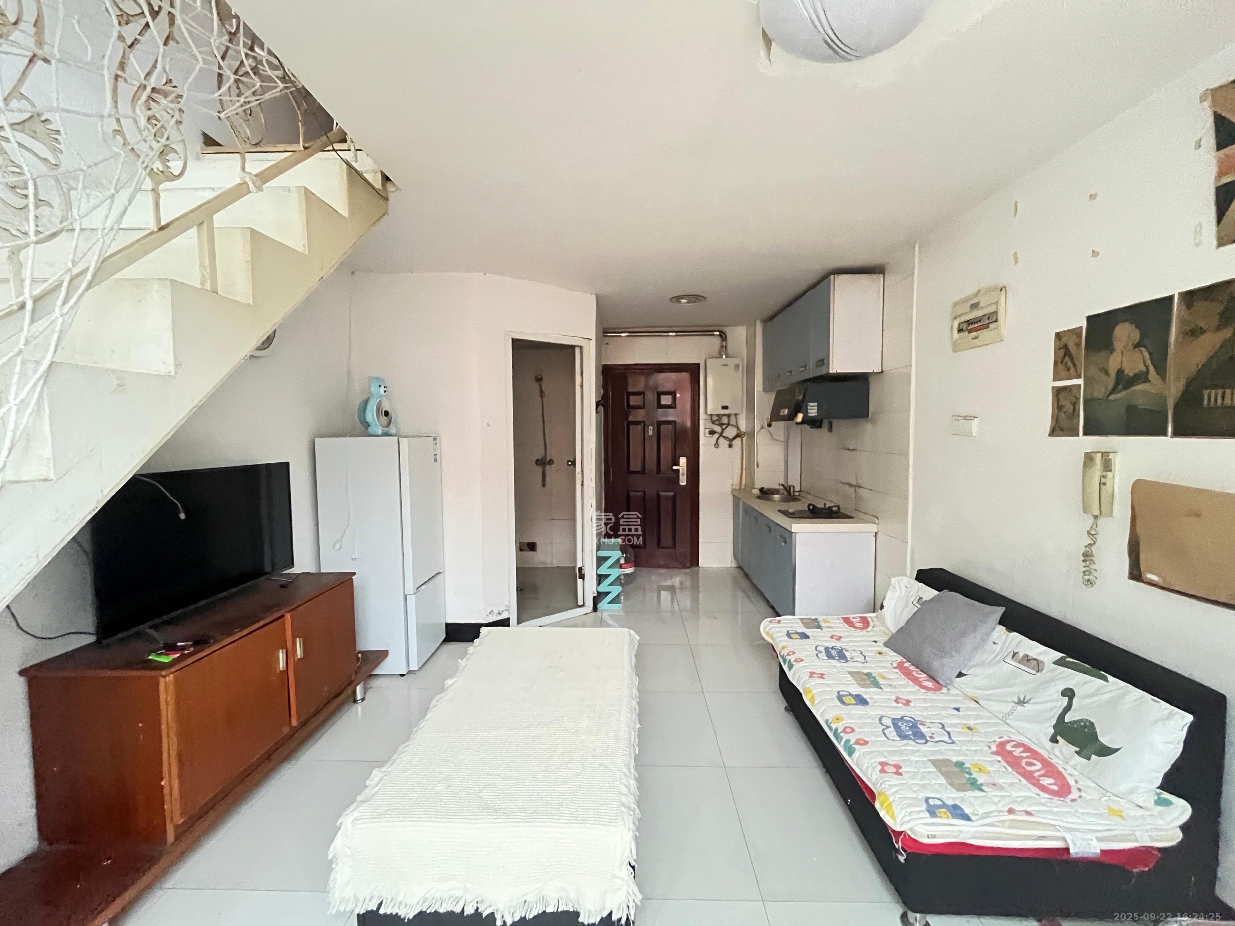 他城(天鸿时代公寓) 1室1厅1卫 1000.0元/月 他城(天鸿时代公寓) 1室1厅1卫 1000.0元/月室内图