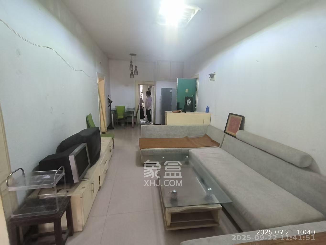 厚生里 3室2厅1卫 1800.0元/月 厚生里 3室2厅1卫 1800.0元/月室内图