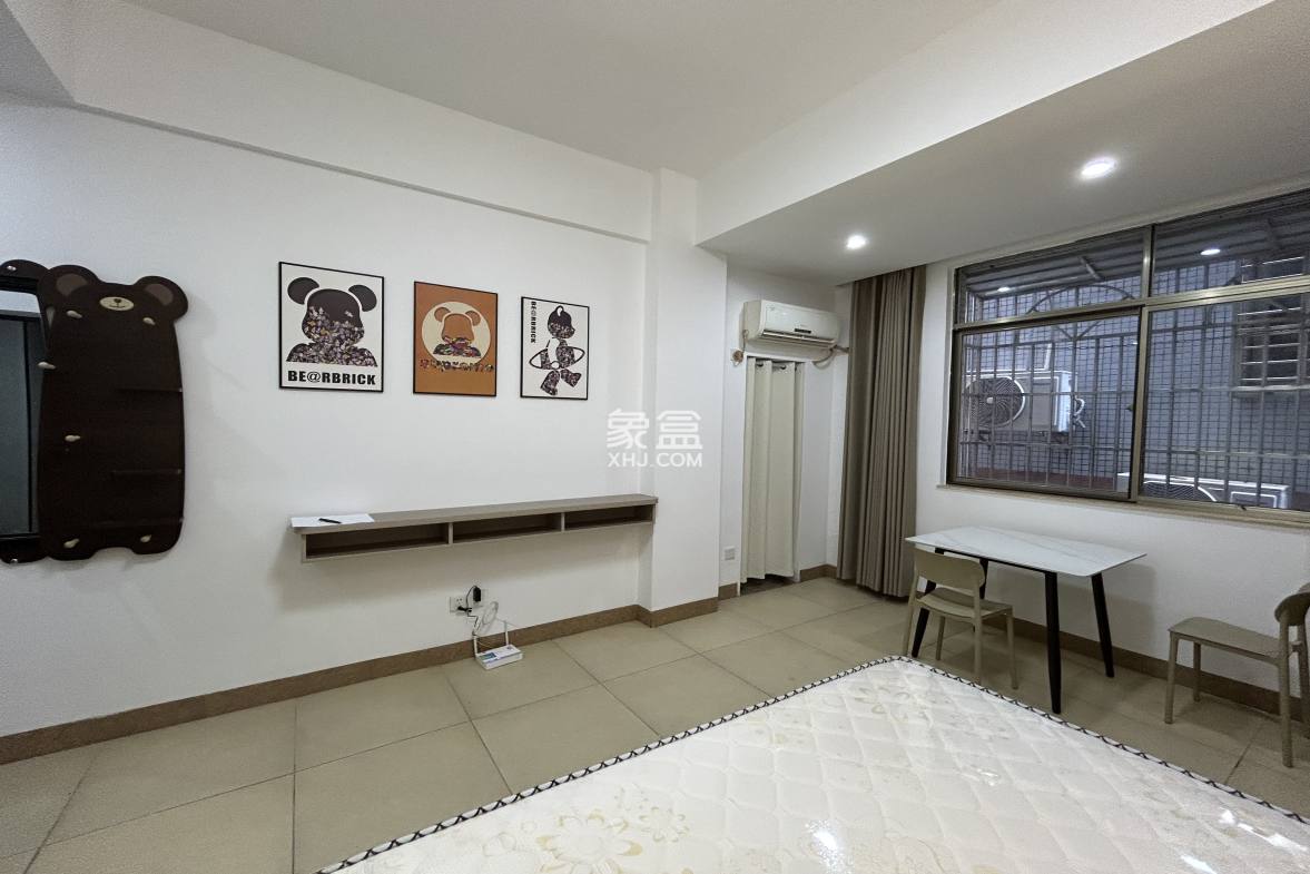 临轩阁公寓(龙湖) 1室0厅1卫 1200.0元/月 临轩阁公寓(龙湖) 1室0厅1卫 1200.0元/月室内图