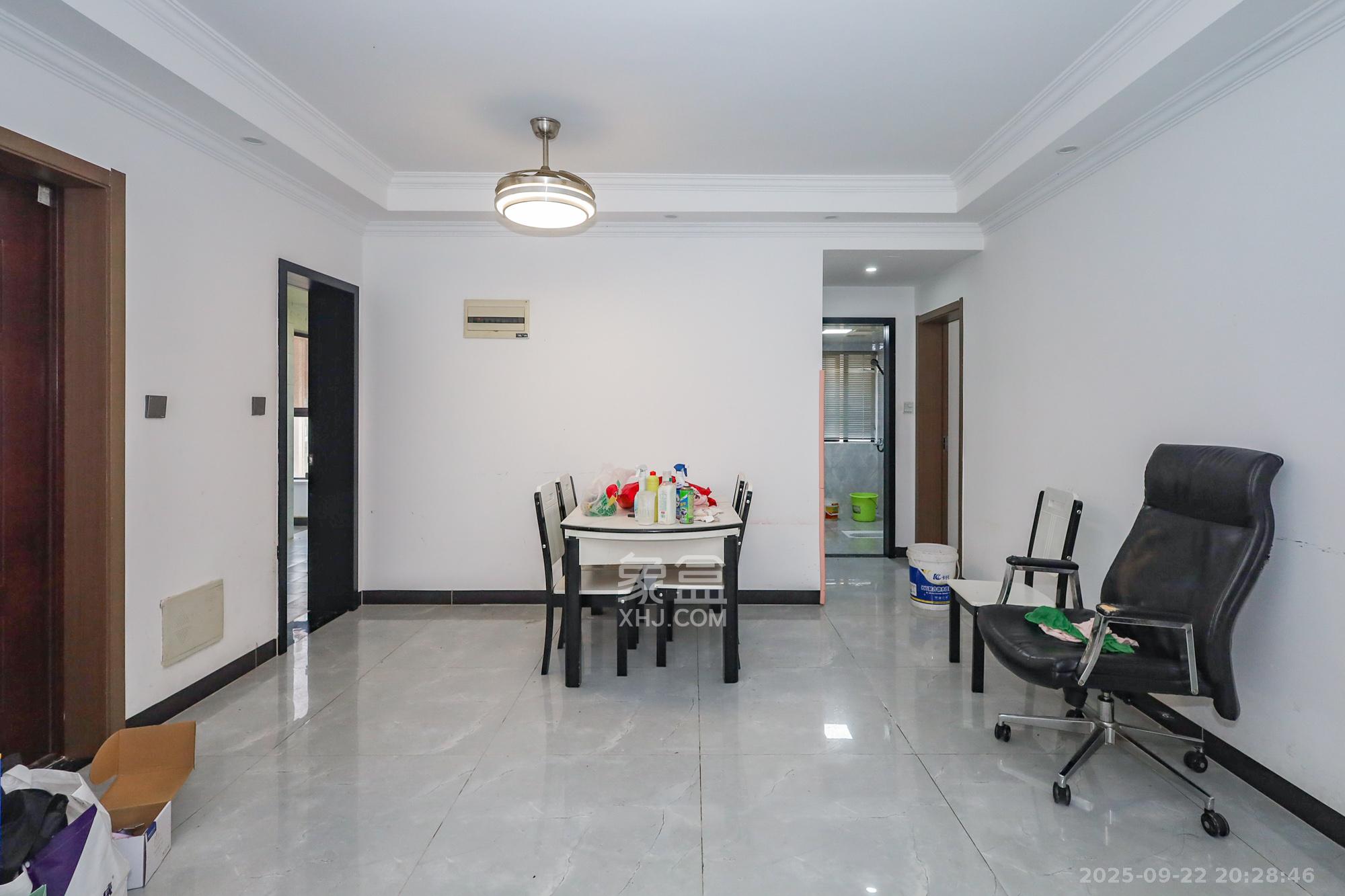 协信星澜汇 4室2厅2卫 172.0万 协信星澜汇 4室2厅2卫 172.0万其他