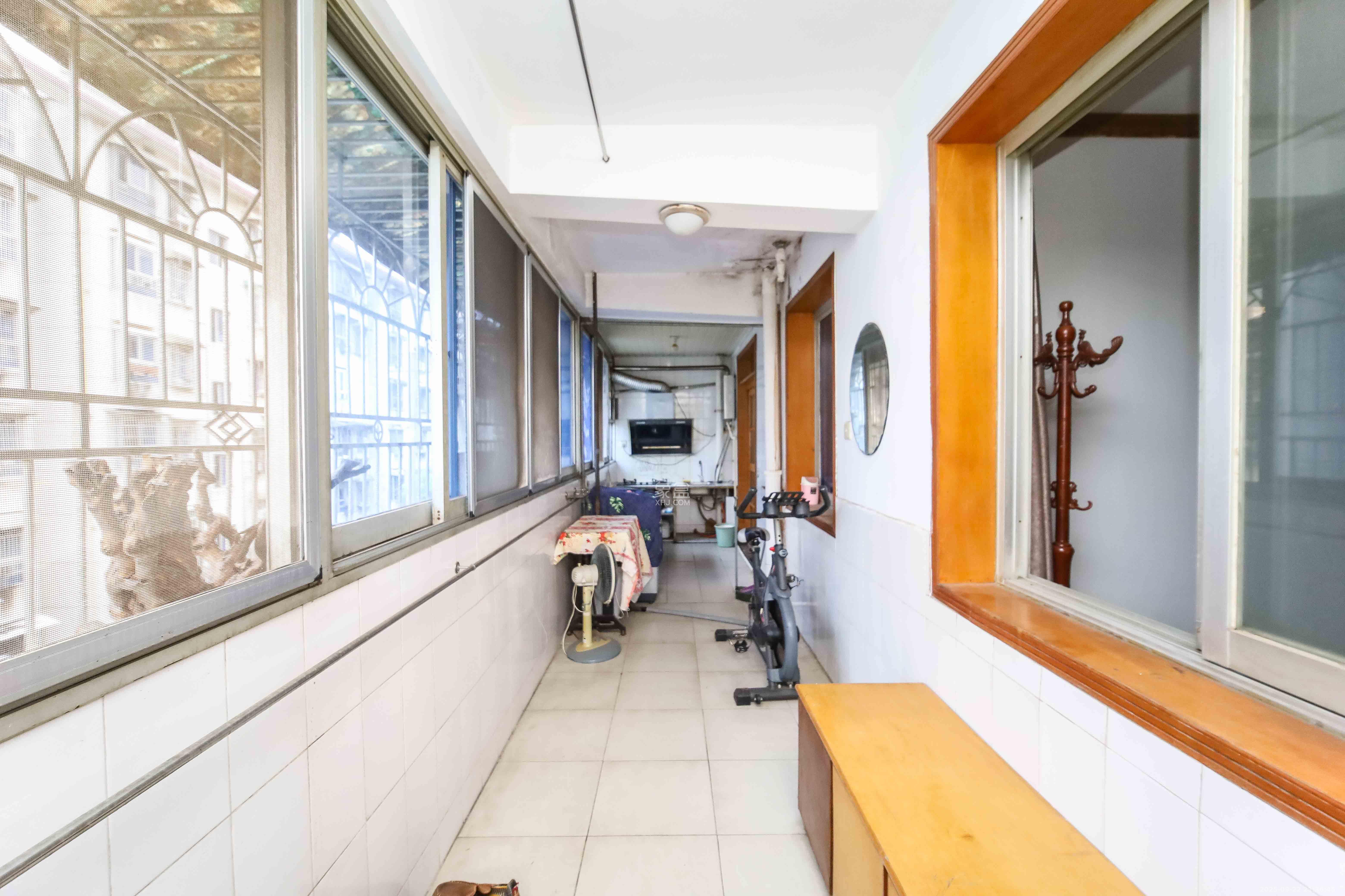 安泰新村 2室1厅1卫 38.0万 安泰新村 2室1厅1卫 38.0万阳台