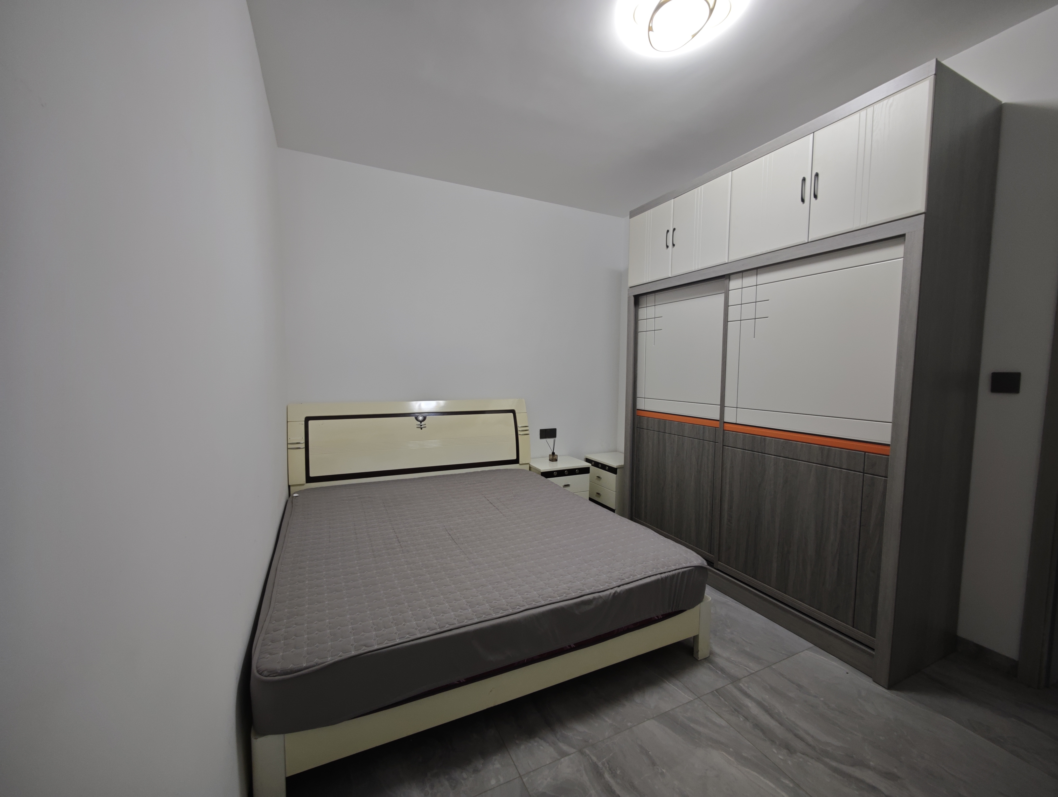 长湖新村 2室2厅1卫 1680.0元/月 长湖新村 2室2厅1卫 1680.0元/月室内图