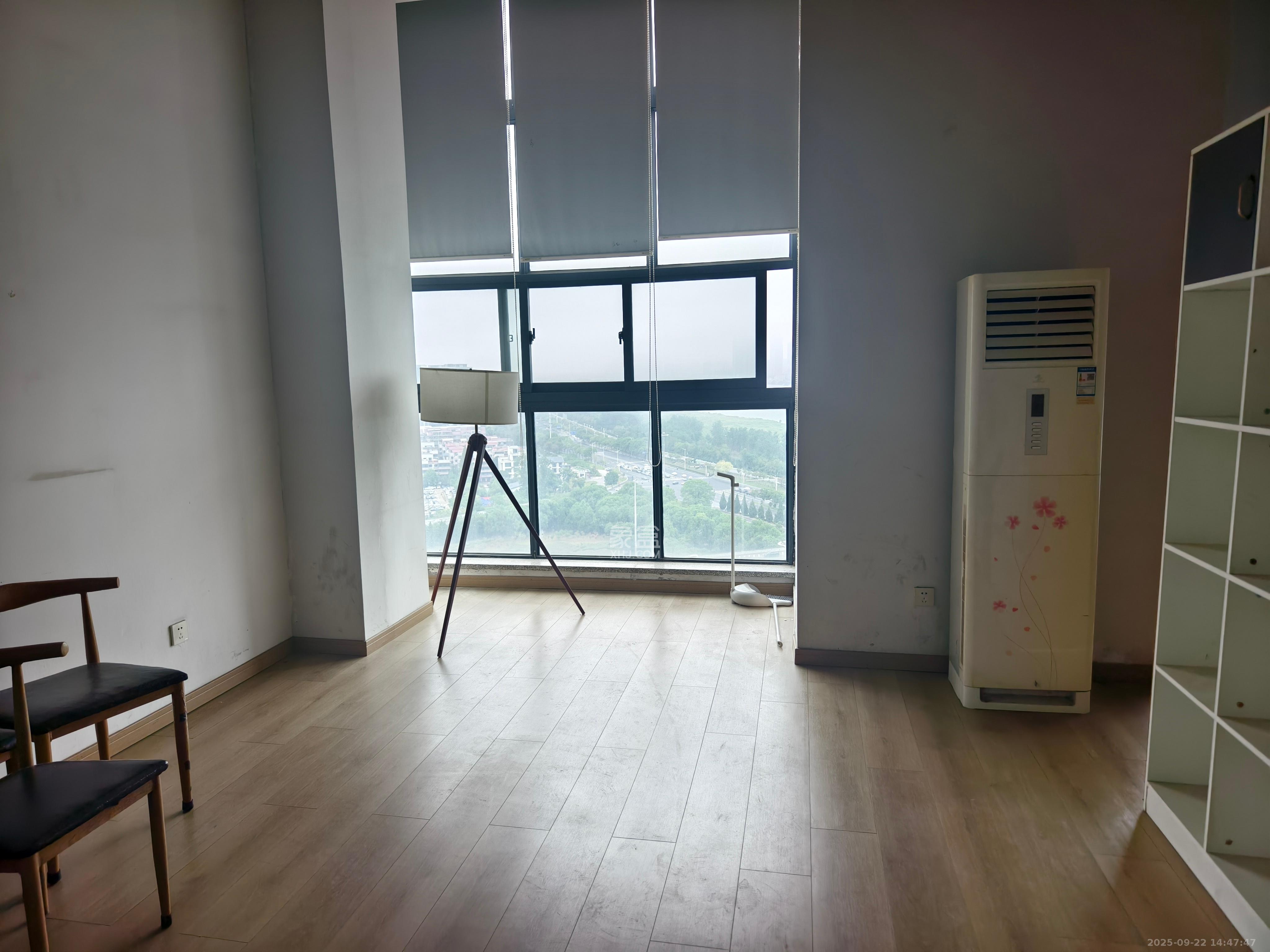 兰亭湾畔  1室1厅1卫    1200.0元/月室内图