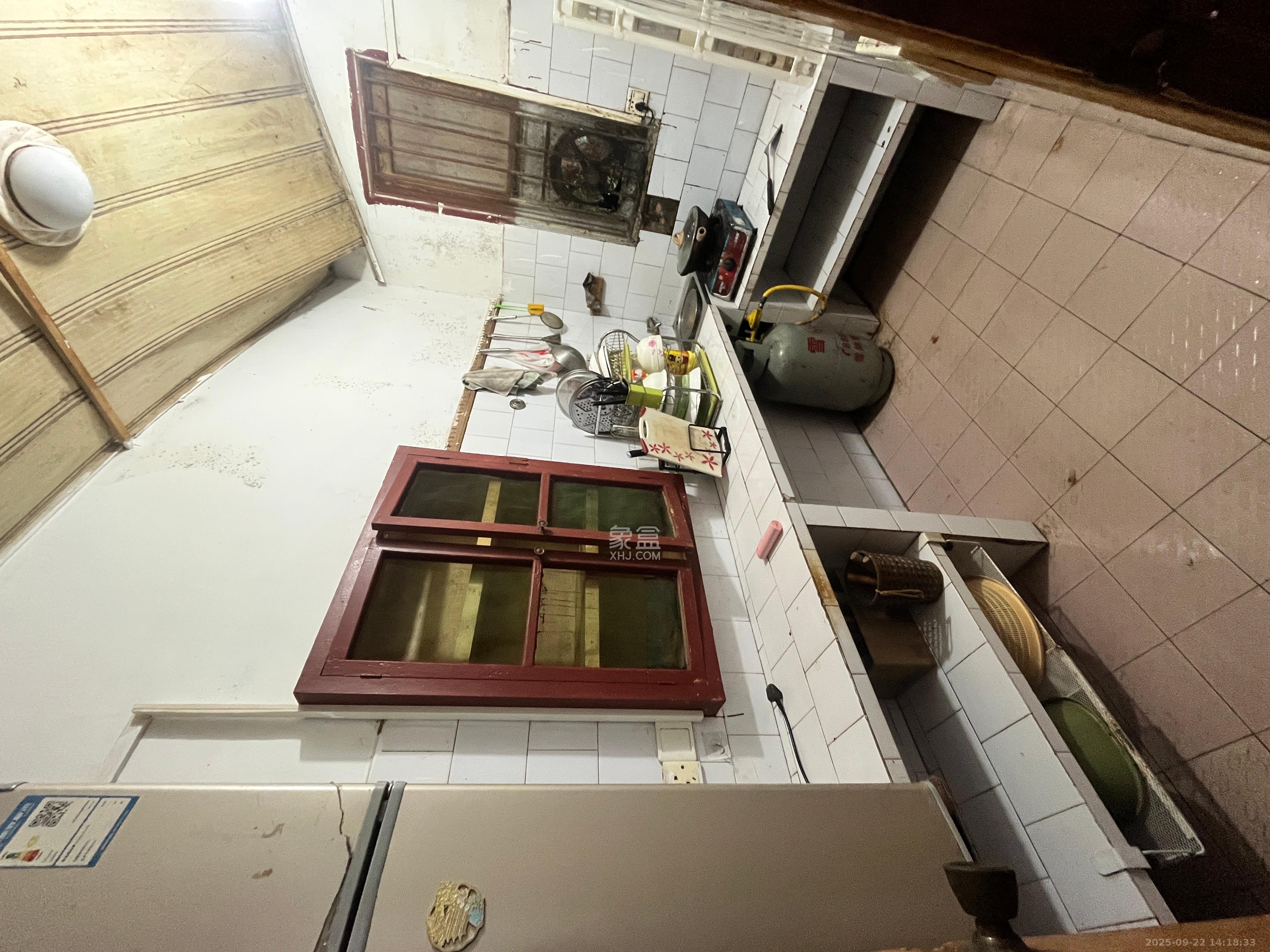 曙光小区 1室1厅1卫 600.0元/月 曙光小区 1室1厅1卫 600.0元/月室内图