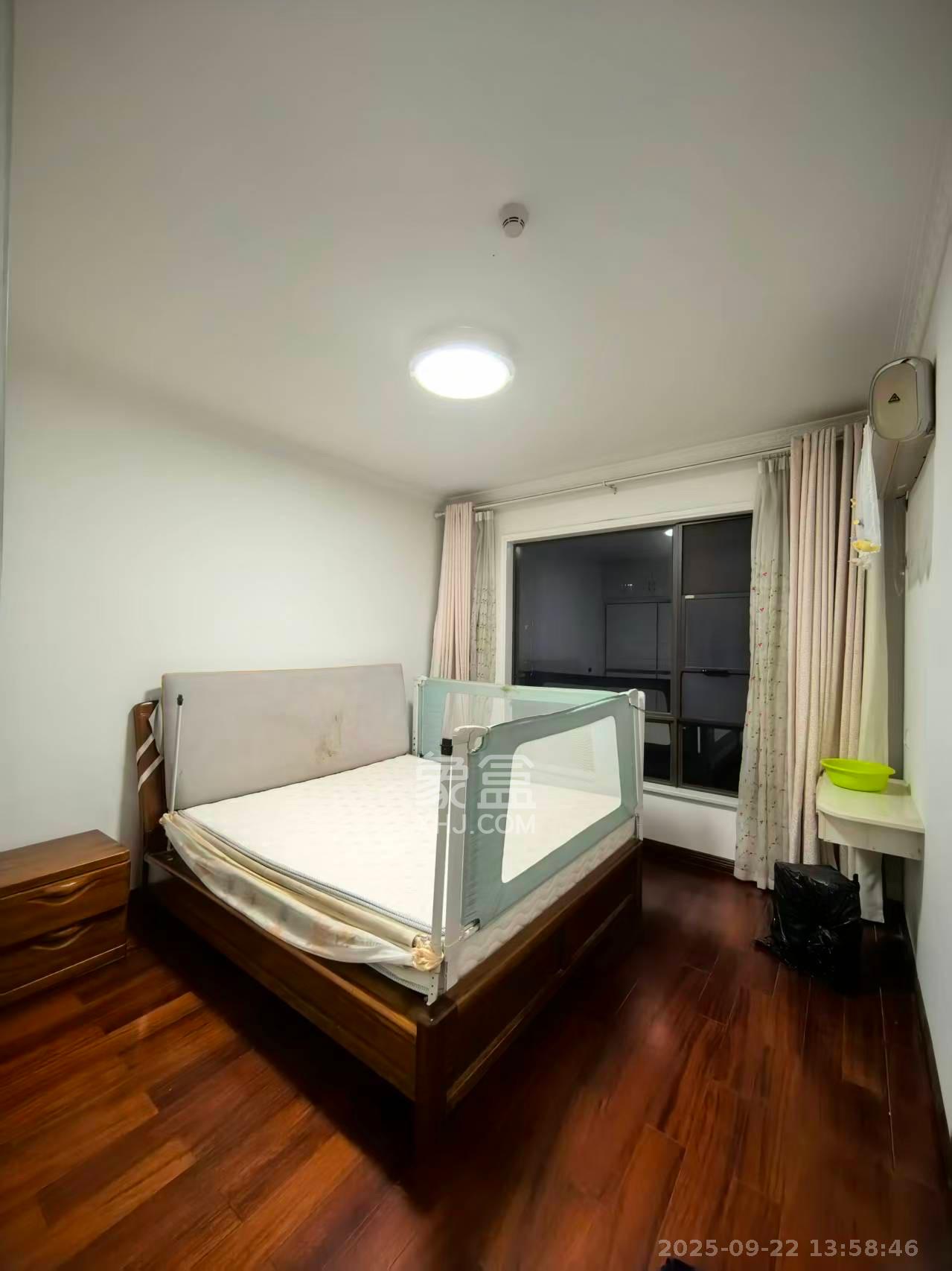 南山雍江汇(滨江国际新城) 4室2厅2卫 5000.0元/月 南山雍江汇(滨江国际新城) 4室2厅2卫 5000.0元/月室内图